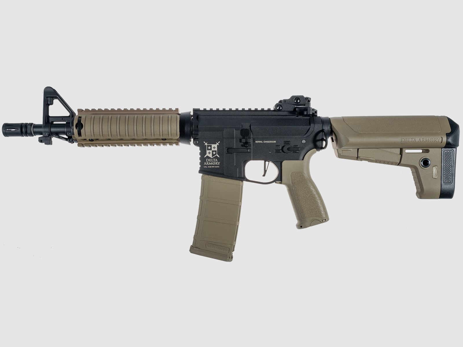 AR15 CQB-R BRAVO Delta Armory Tan/Schwarz S-AEG Airsoft Gewehr Frei ab 18 Jahren