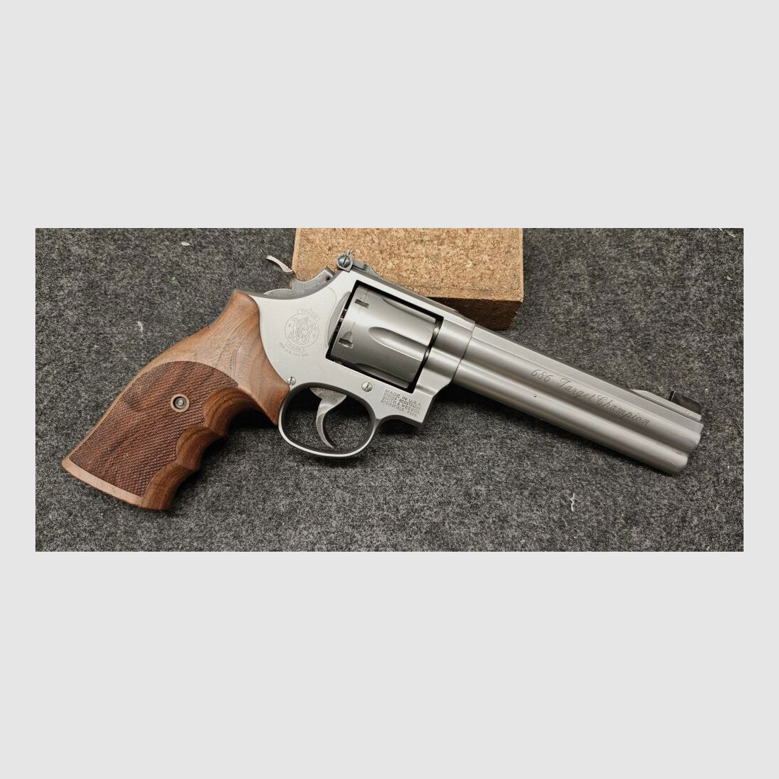 Smith & Wesson 686-4 Target Champion