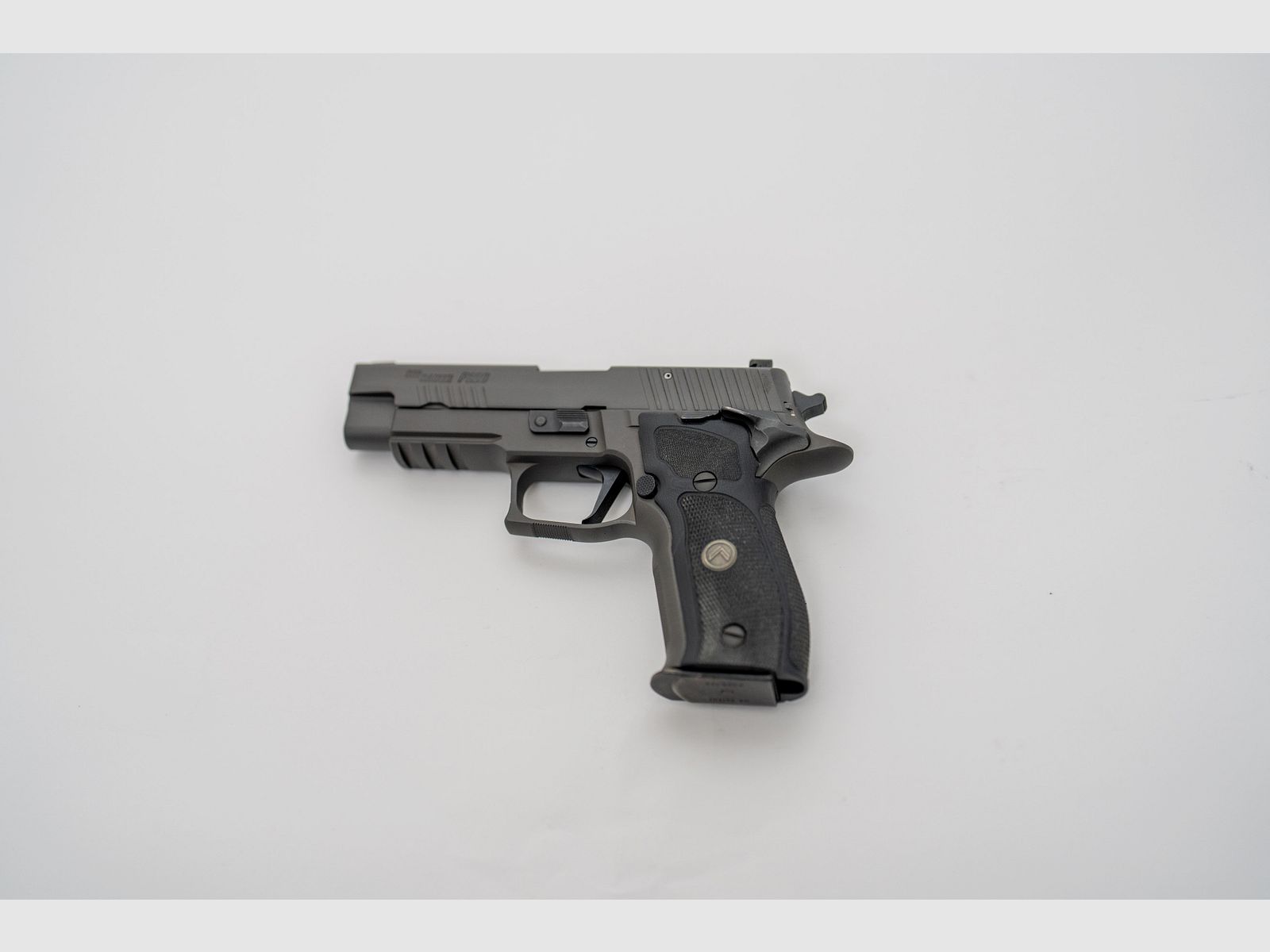 SIG P226 Legion – well maintained, including holster