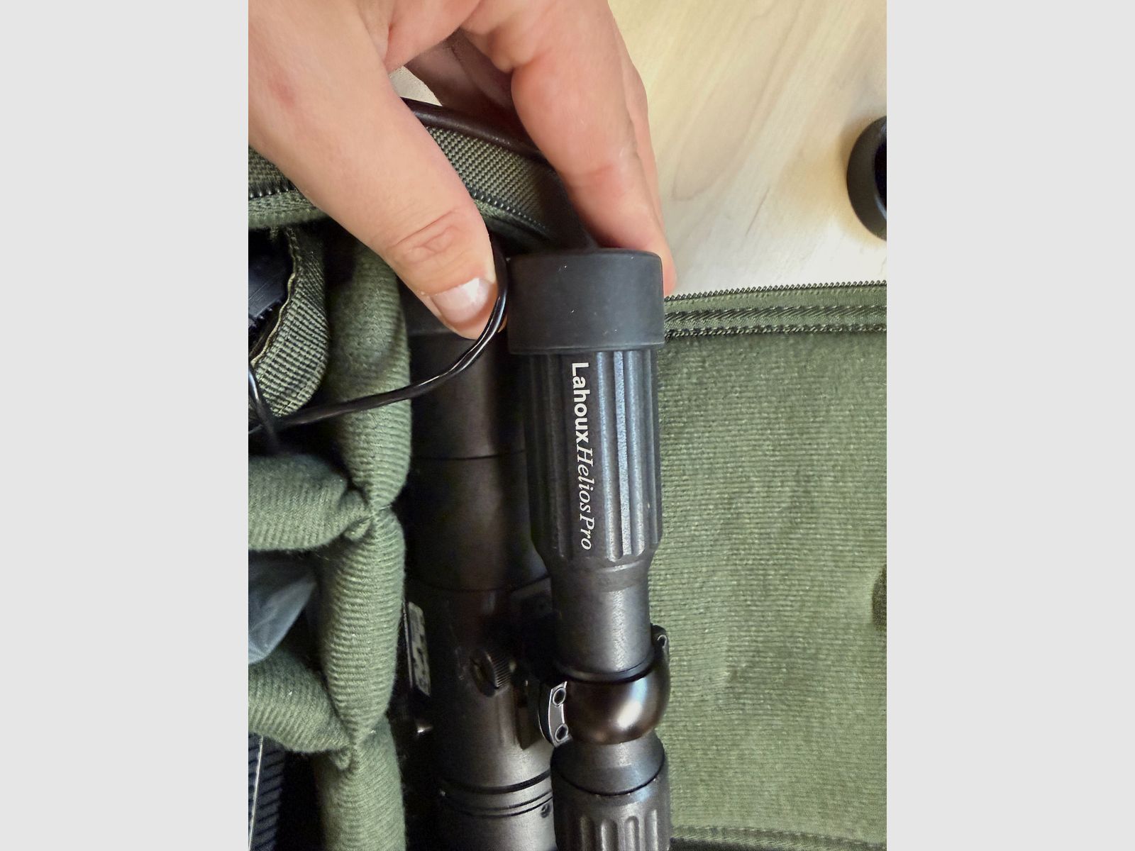 Dedal 552 Gen. 3 Schwarz/Weiss analoges Nachtsichtgerät Lahoux Helios Pro 850 Nm