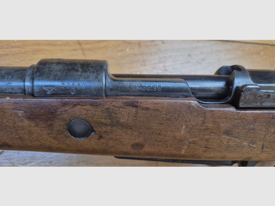 Schöne K98 Büchse – Dritte Reich – Code BYF 43 – Herstellung Mauser Oberndorf von 1943 – Monomatrikulation – Hervorragender mechanischer Zustand – Reparierter Schaft – Schöner Lauf – Sehr schöne Züge – Schöne Waffe 100% Periode – TBE, Bild 1 von 34