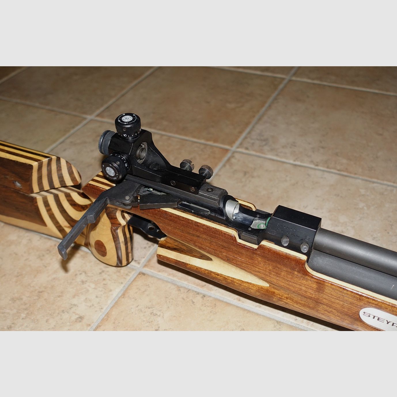 Steyr Matchgewehr LG 91 + Kartusche + Fülladapter