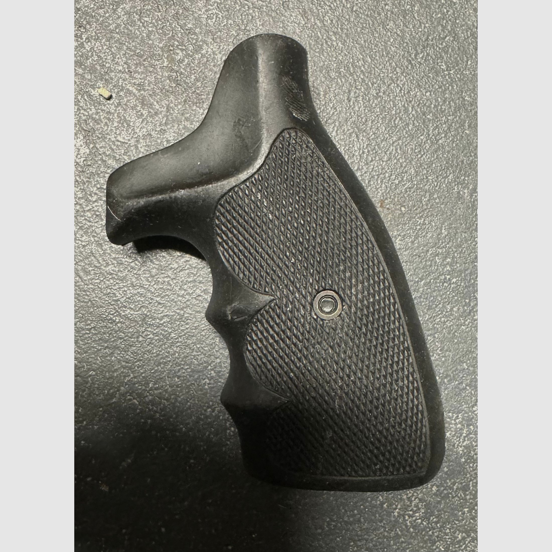 Onkel Mikes Griffschalen S&W Square Butt K/L Rahmen