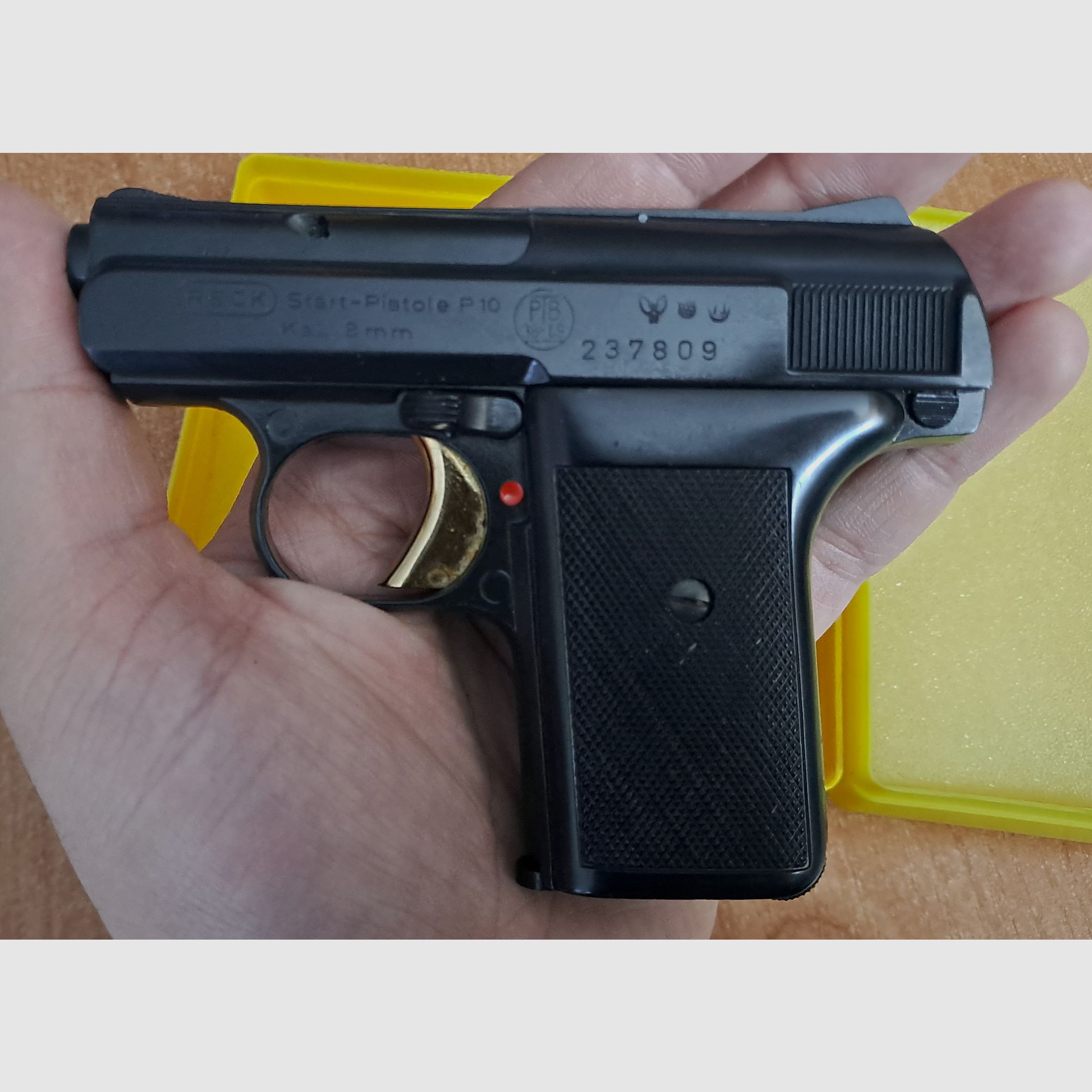 Alte Reck Gaspistole P10 im Kaliber 8 mm Knall/ PTB 38-69 in Verpackung!