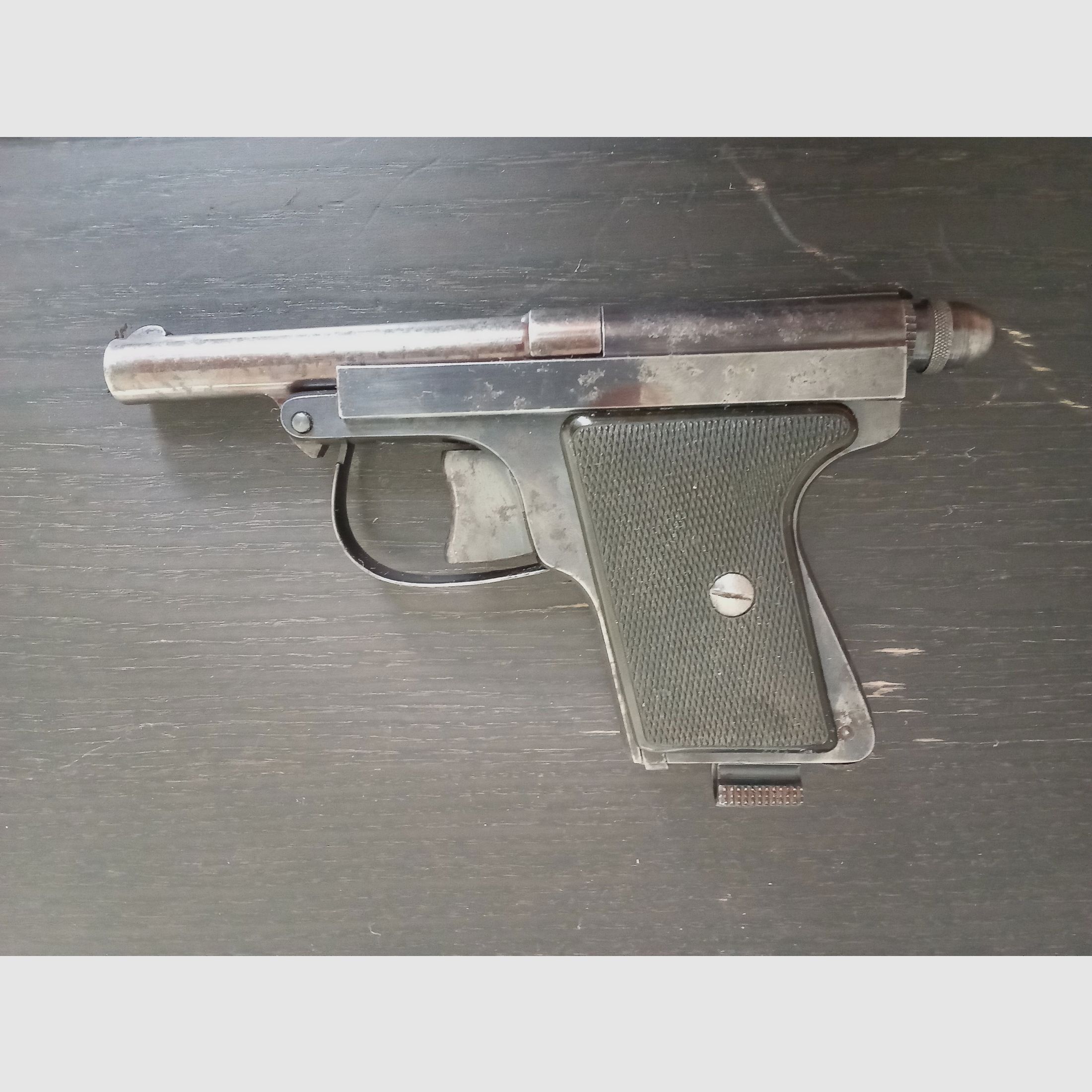 PISTOLET MANUFRANCE Francuski Policjant kal. 6,35 mm ( 25 ACP LUB 25 AUTO ) KATEGORIA B