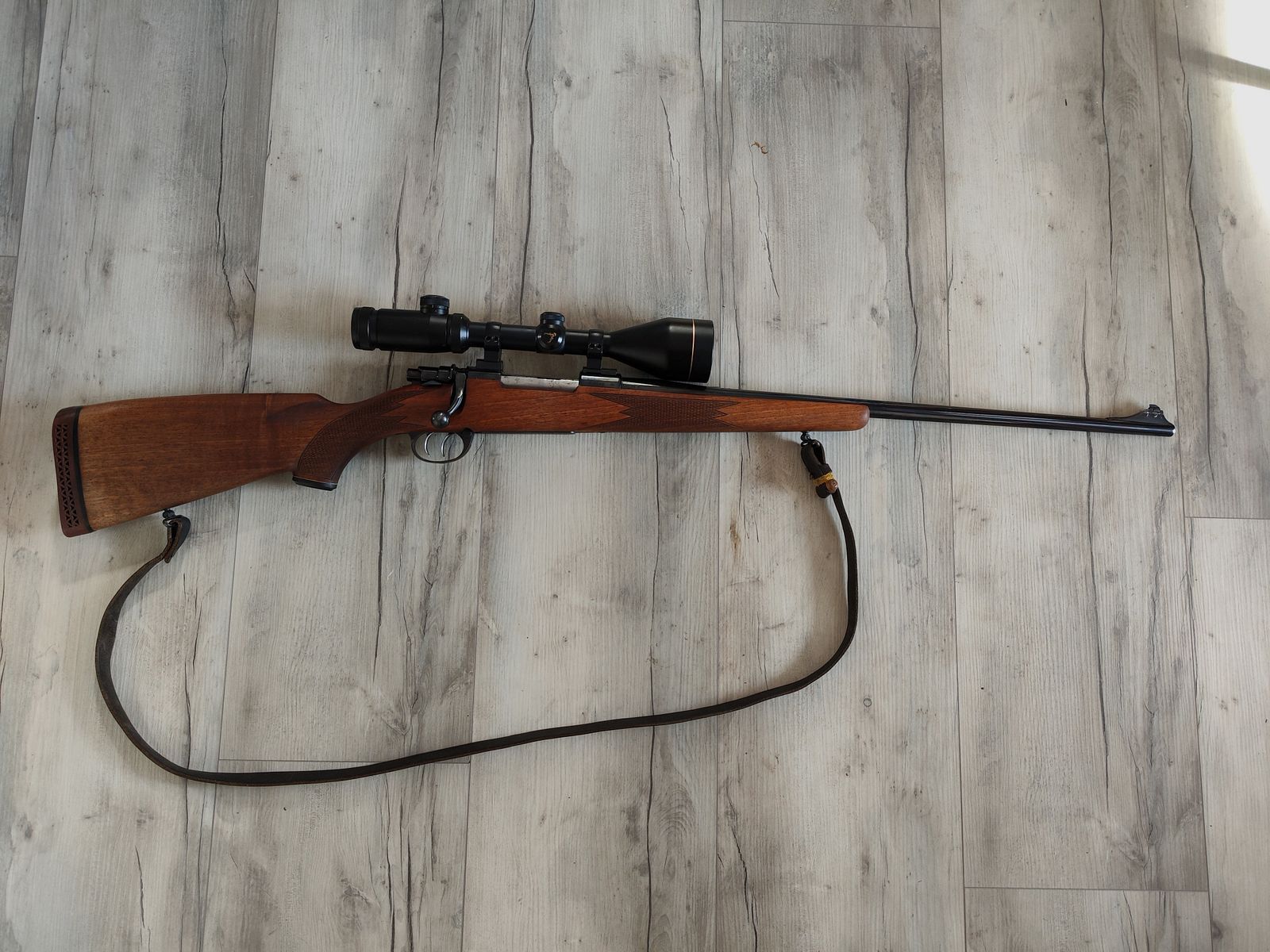 Offre complète d'armes et de munitions en raison de l'abandon de la chasse