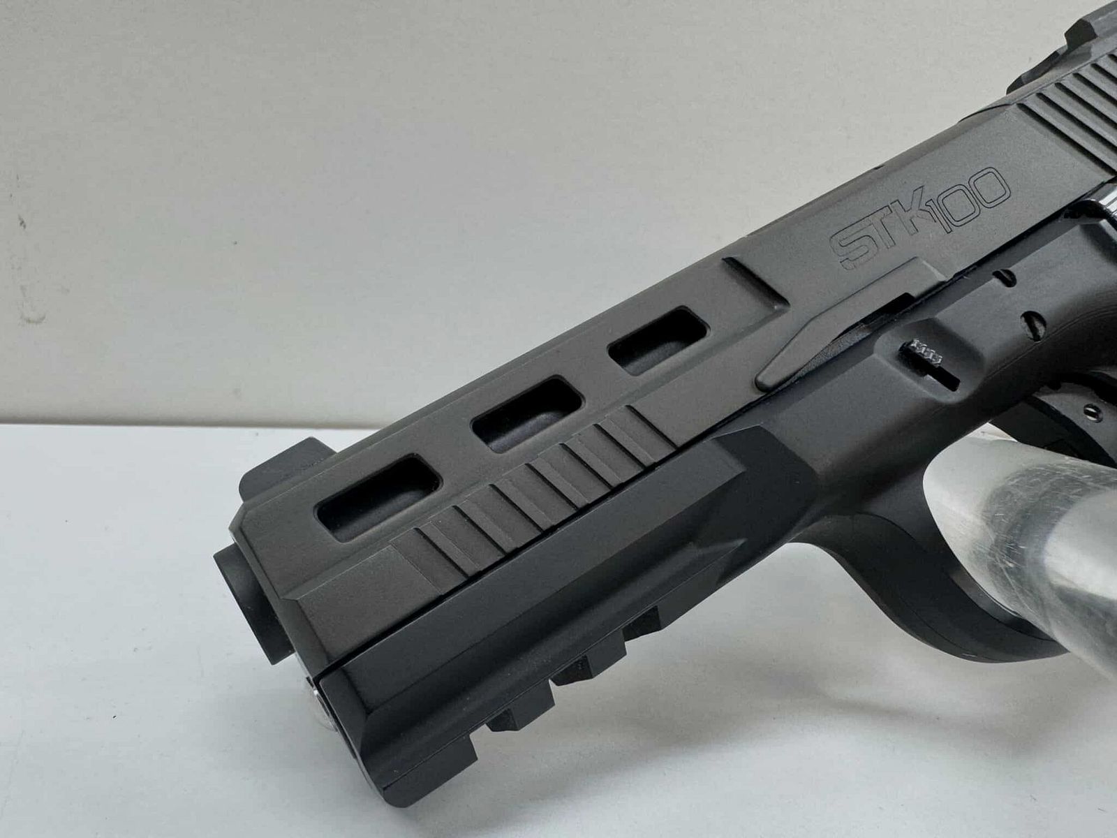 ARMSCOR STK100 – LUB – 9mm Luger