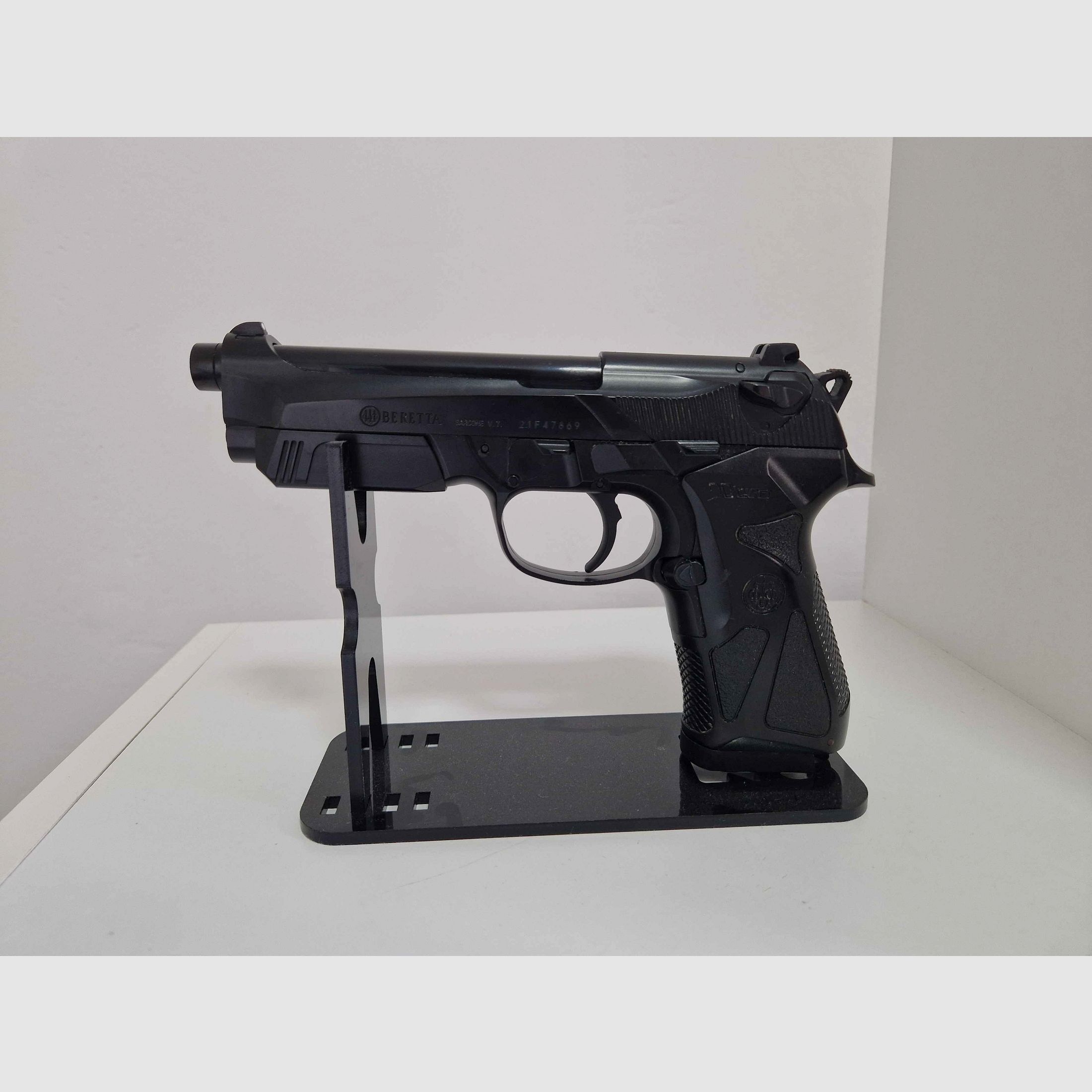 Airsoft / Softair Set – G36C AEG + Beretta 90Two – Beginner set, under 0.5 Joule