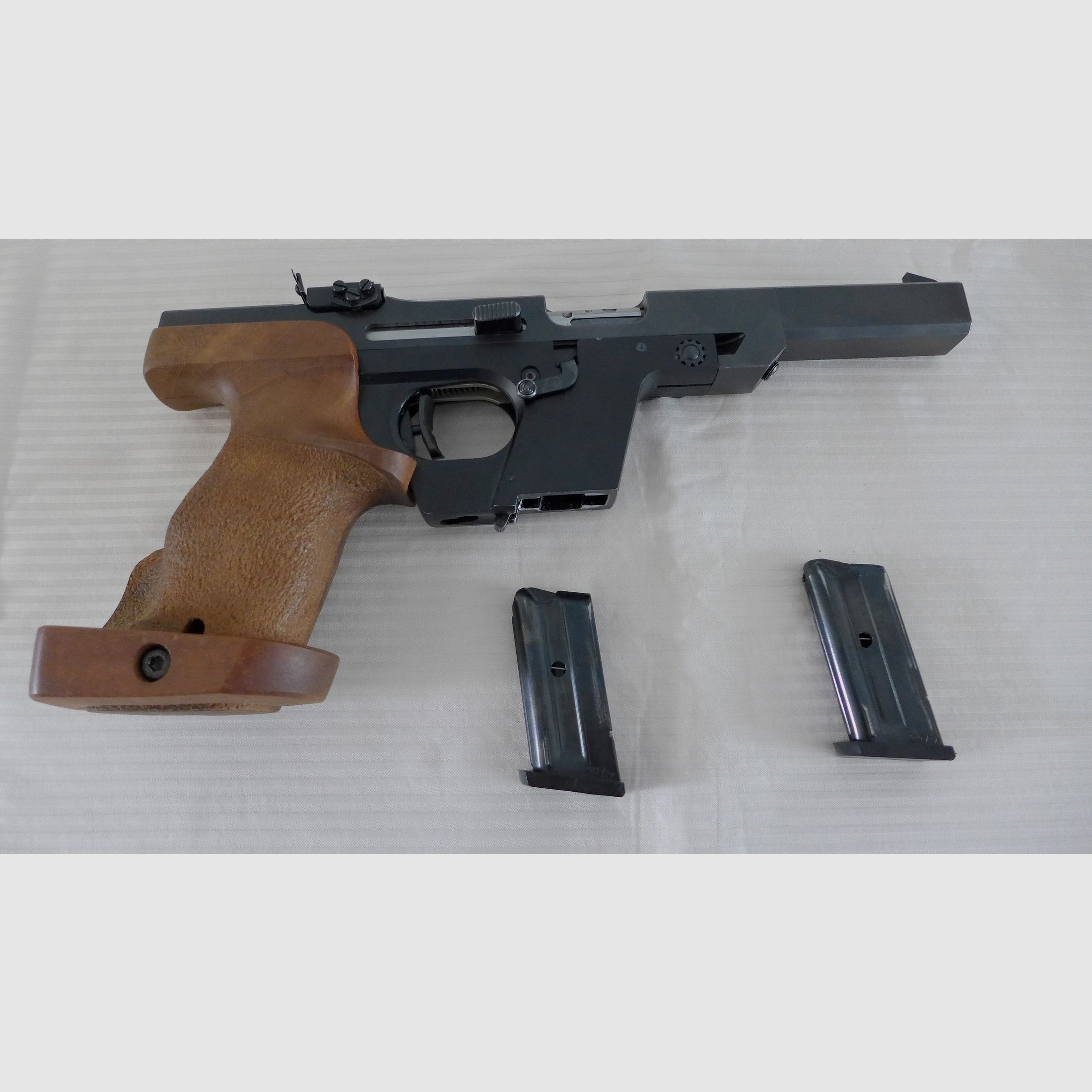 Pistola Walther GSP Cal .22, muy cuidada, en estado impecable (PVP 1899 €)