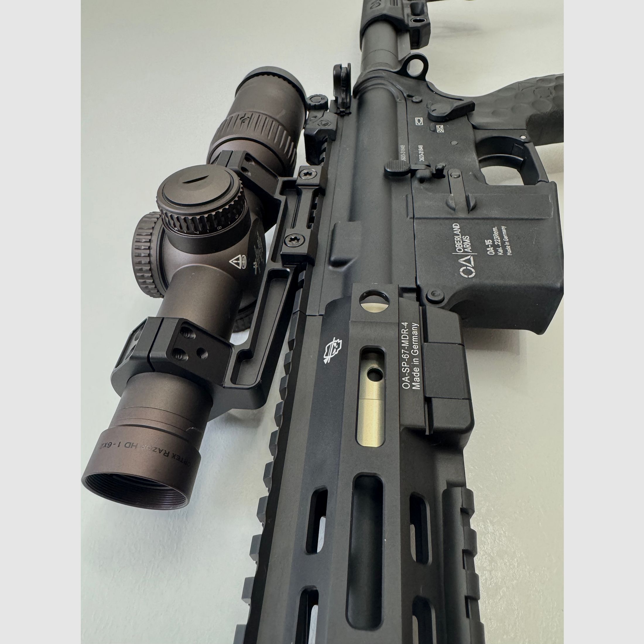 Oberland Arms OA-15 SL14 (14,5“) mit OA-Montage und Razor Gen ll 1-6x24