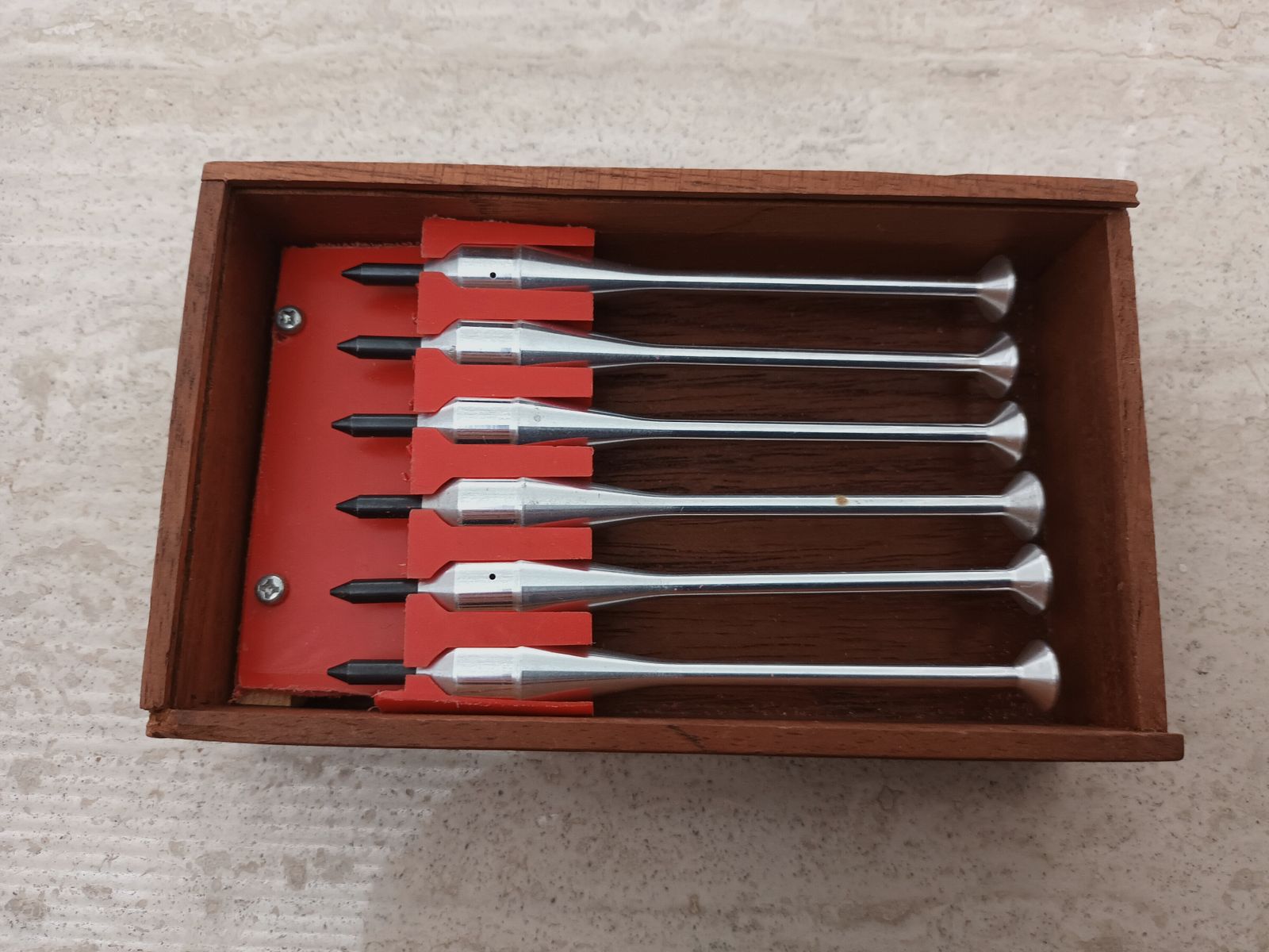 Arco a croce tele-tel più vecchio con 16 frecce