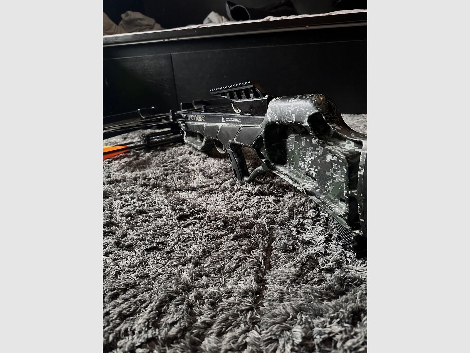 Stryker Strykezone 380 the walking dead armbrust