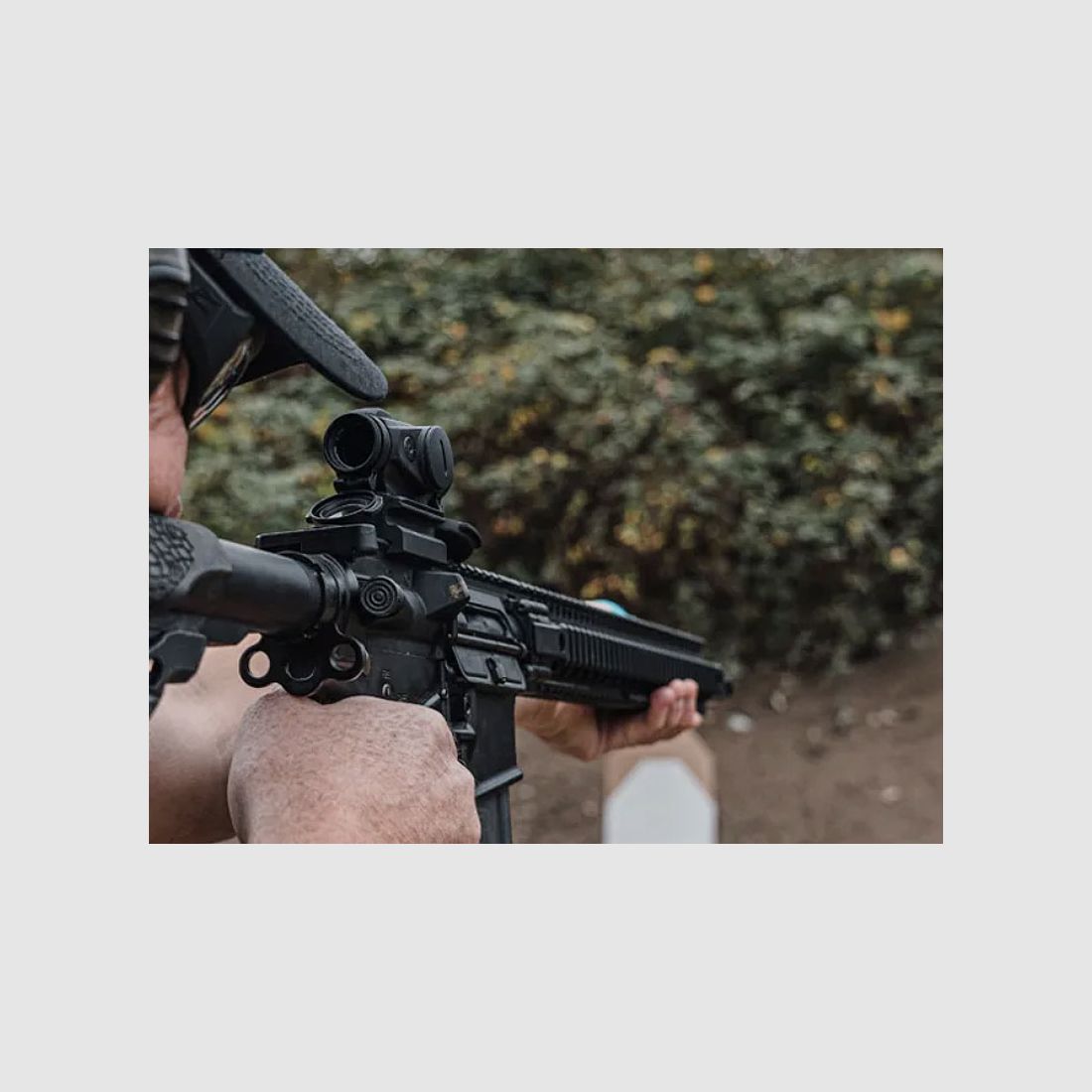 Aimpoint Duty RDS w tym 30 mm Picatinny Riser Mount