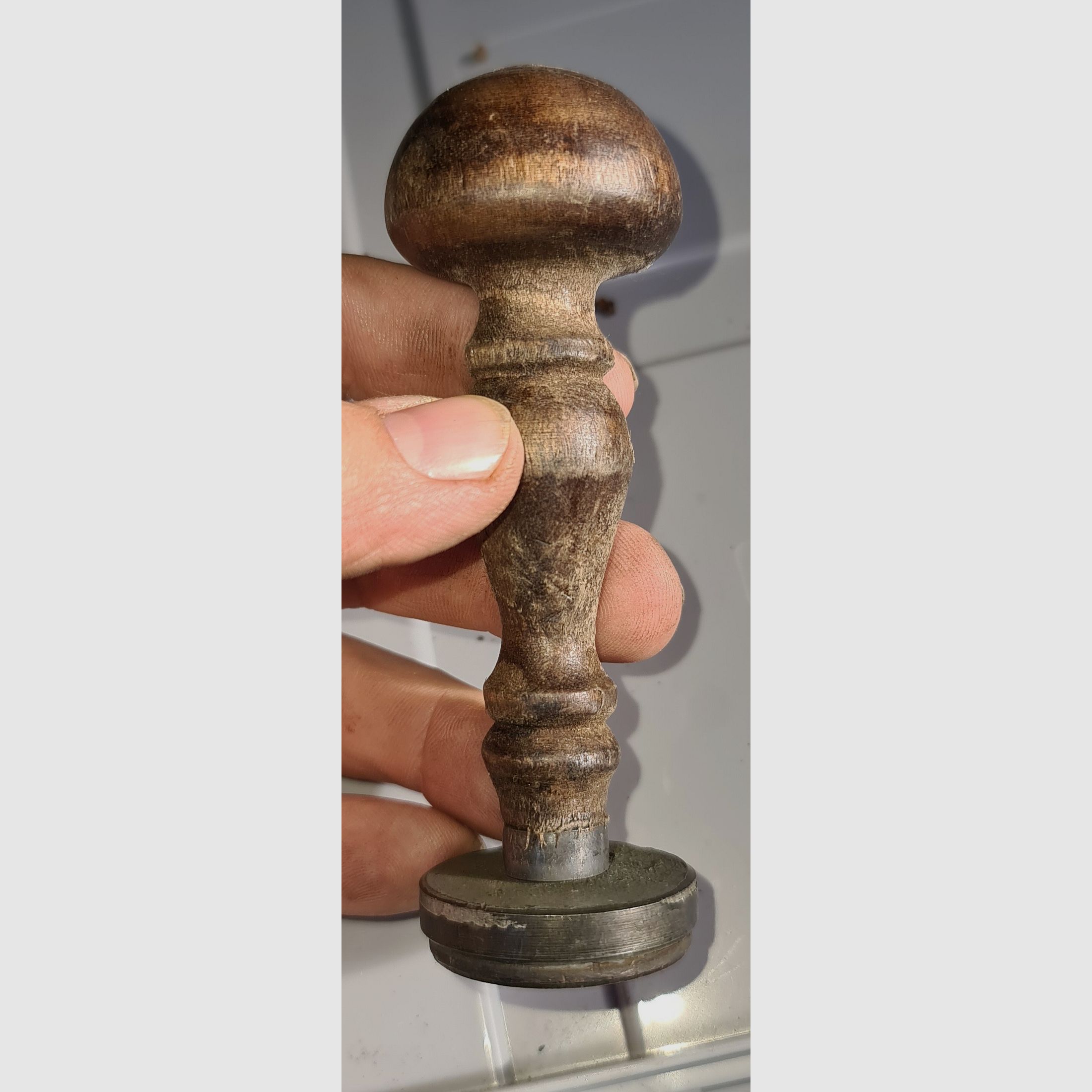 SEVERAL DECORATIVE ITEMS FROM THE WEHRMACHT ERA 1939 - 1945 / ASHTRAY, MEDAL, LAPEL PIN, PIN, STAMPING IRON, STAMP, GRENADE, SHELL, FLACK, SHELL, CARTRIDGE, SS, HJ, SA, WAR, METAL,