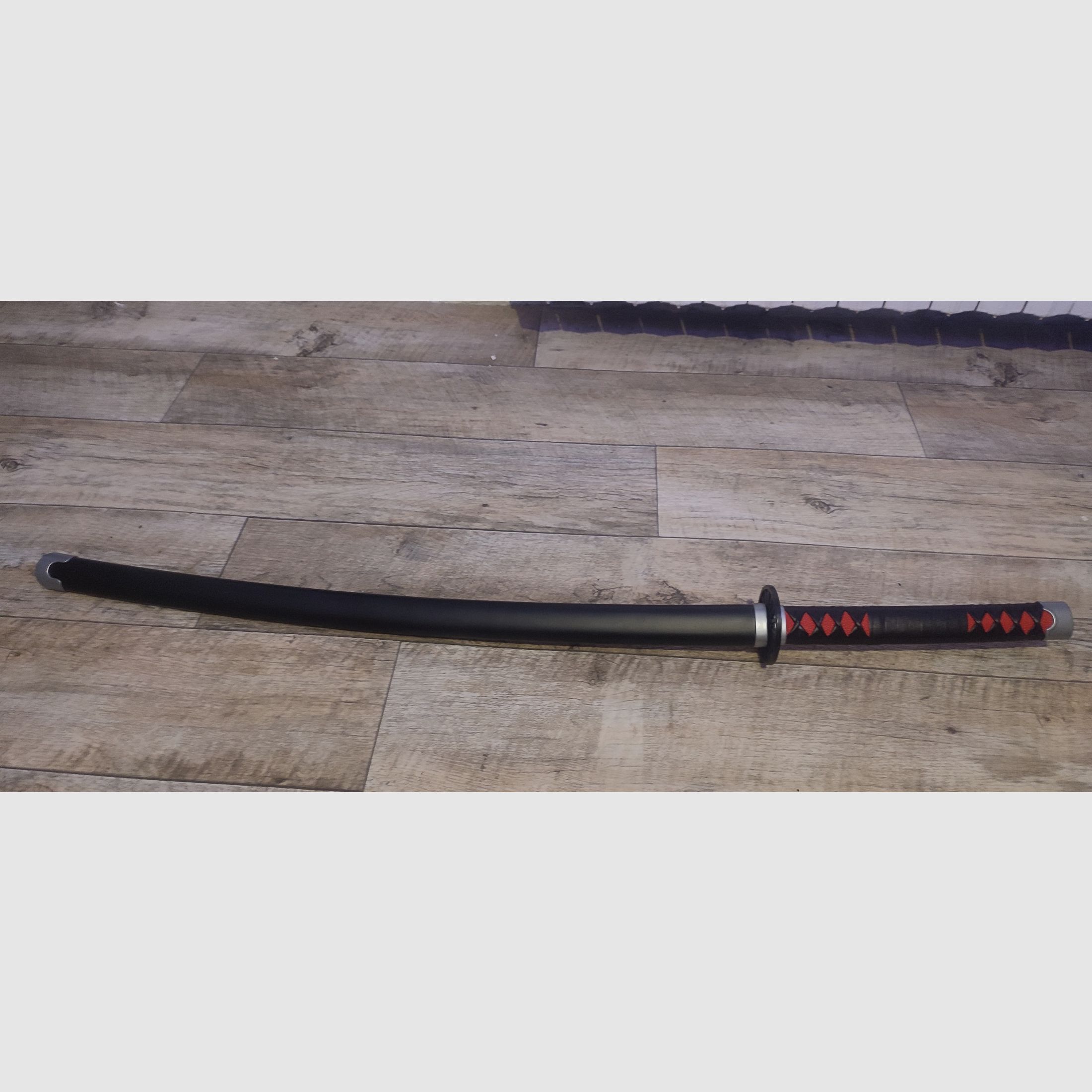 Schwarz rot Katana