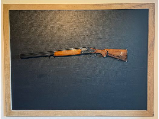 Good double-barrel shotgun: CZ caliber 12/70 with side locks & single trigger