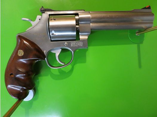Smith&Wesson Mod. 627-0, WISCHO Target-Champion, .357 Magnum, 5,5" Lauf, stainless   #64-