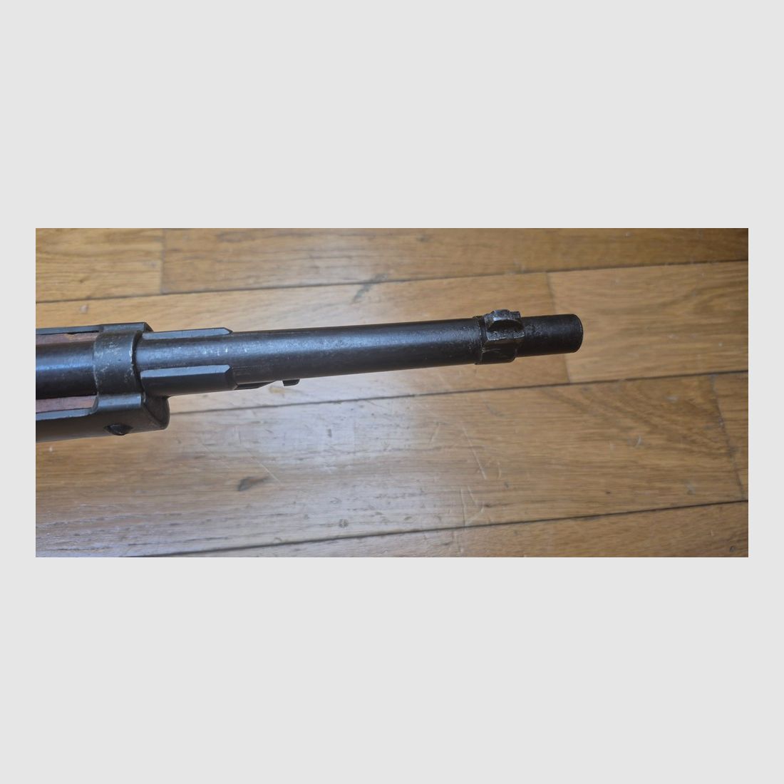 Zeer mooie karabijn Truppe Speciale Carcano Model 1938 (91/38 TS) – Arsenal van Terni – Kal. 6,5×52 – Mono-matriculatie – Zeer mooi hout – Uitstekende mechanische staat – Mooie loop met scherpe groeven tot aan de monding – Wapen uit 1940 – TBE++/TBE+++, afbeelding 25 van 34