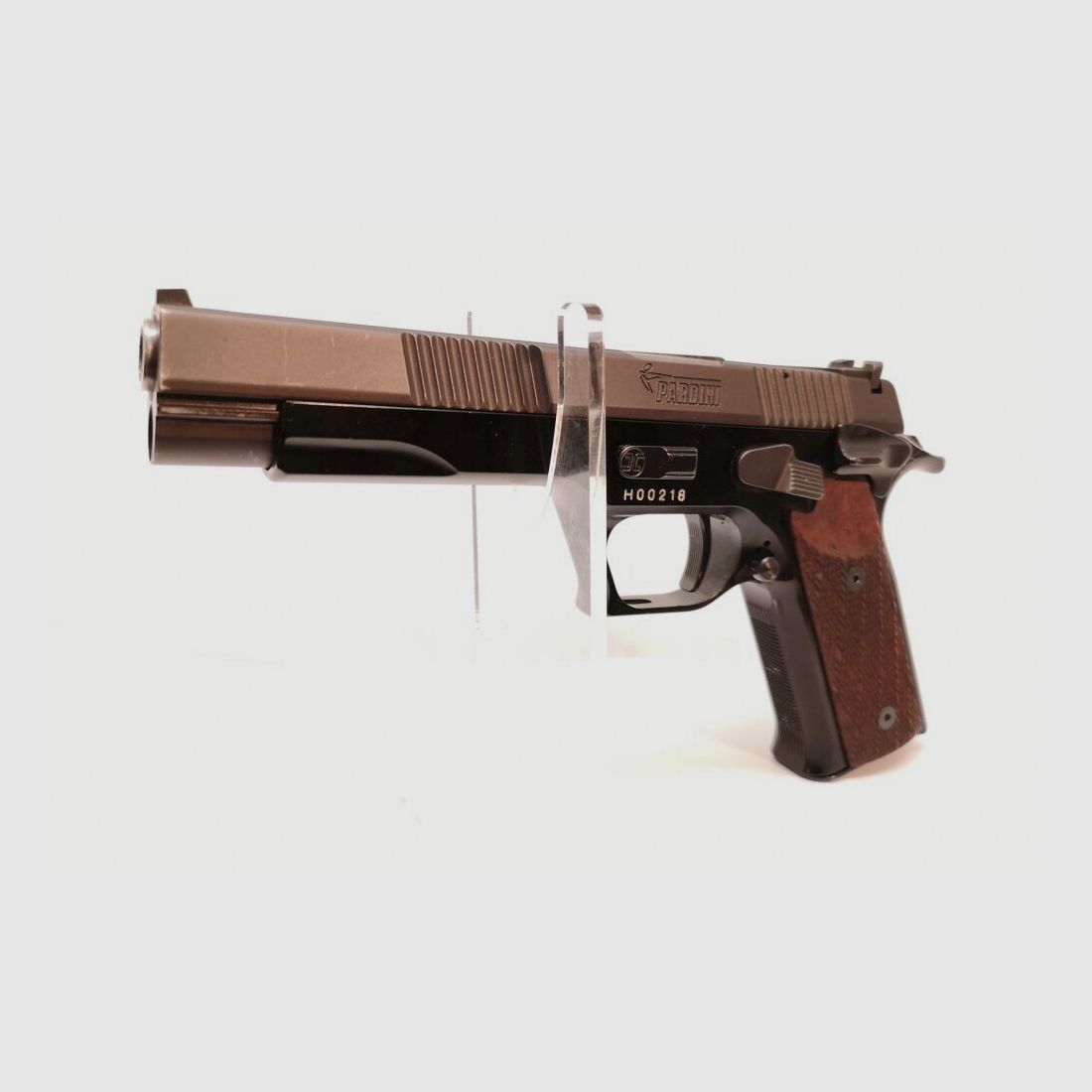 Pardini GT 45 - pistola sportiva ambita con canna da 5", protezione per la mano, grilletto regolabile