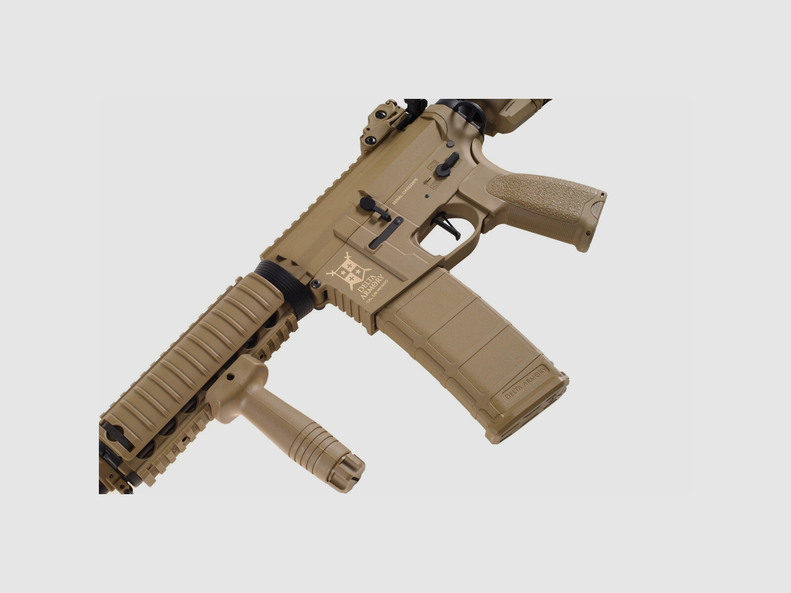 AR15 CQB-R CHARLIE TAN S-AEG Rifle Airsoft Libre a partir de 18 Años | Delta Armory