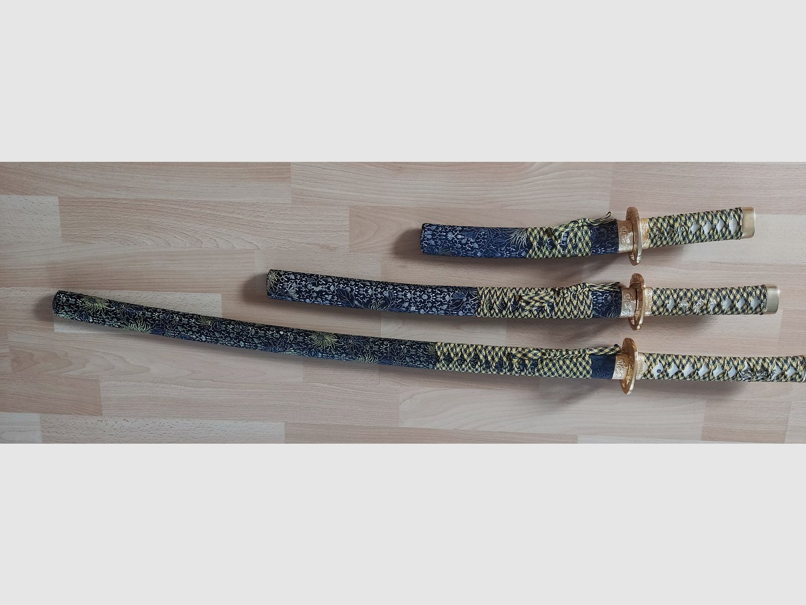 Sabres, ensemble d'épées, épée japonaise