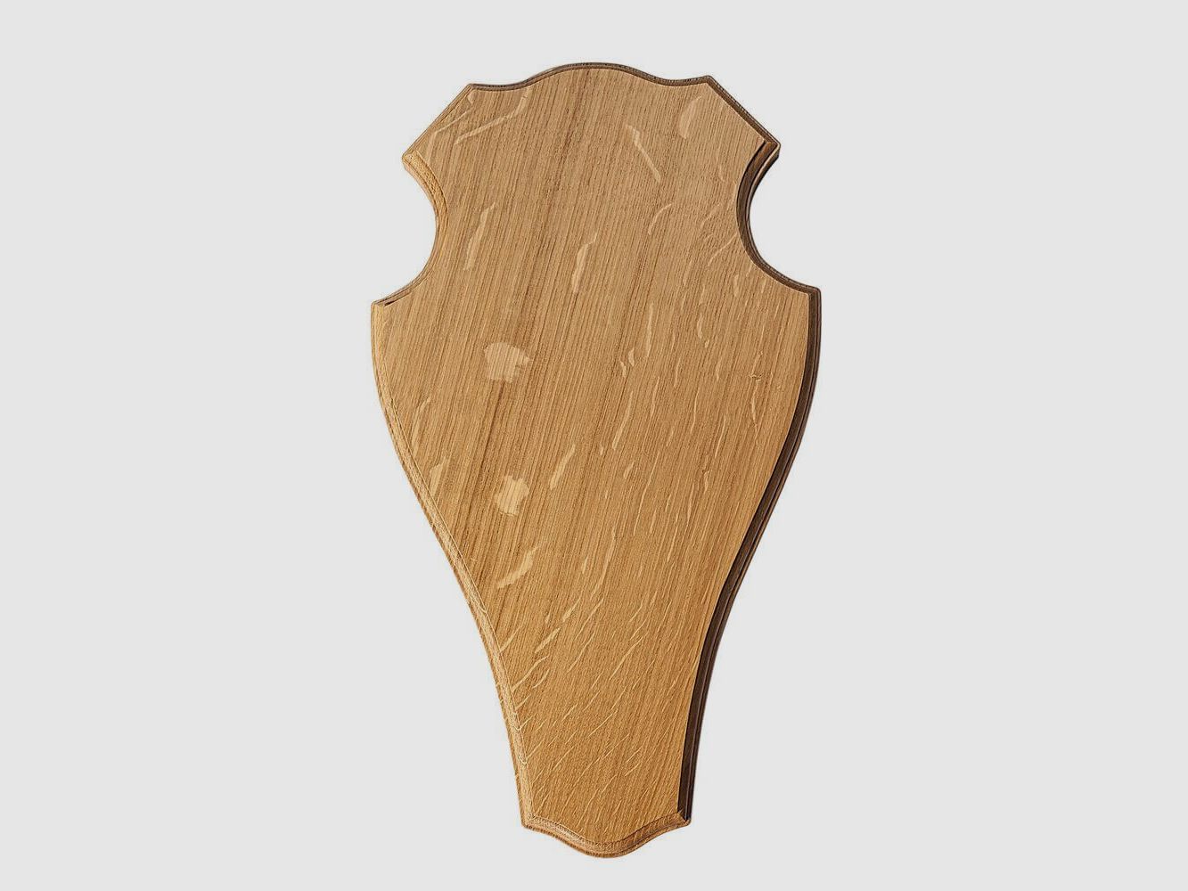 Massives Eichenschild für Damwild – Abgerundet – 29 x 18 cm
