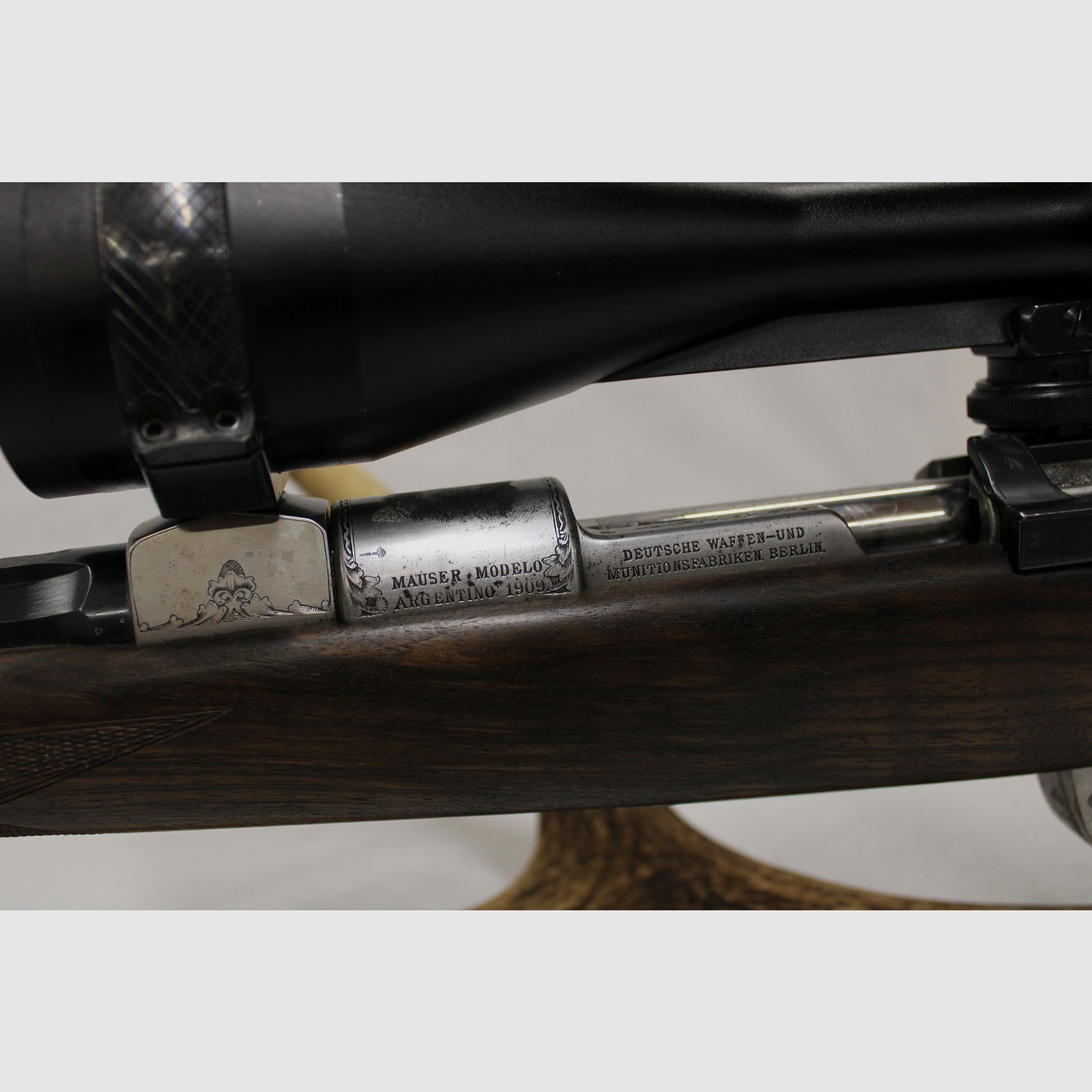 Bolt-action rifle Mauser DWM Luxus rifle 9,3 x 62 Keiler rifle with engraving rarity Kahles 8 x 56 red dot sight