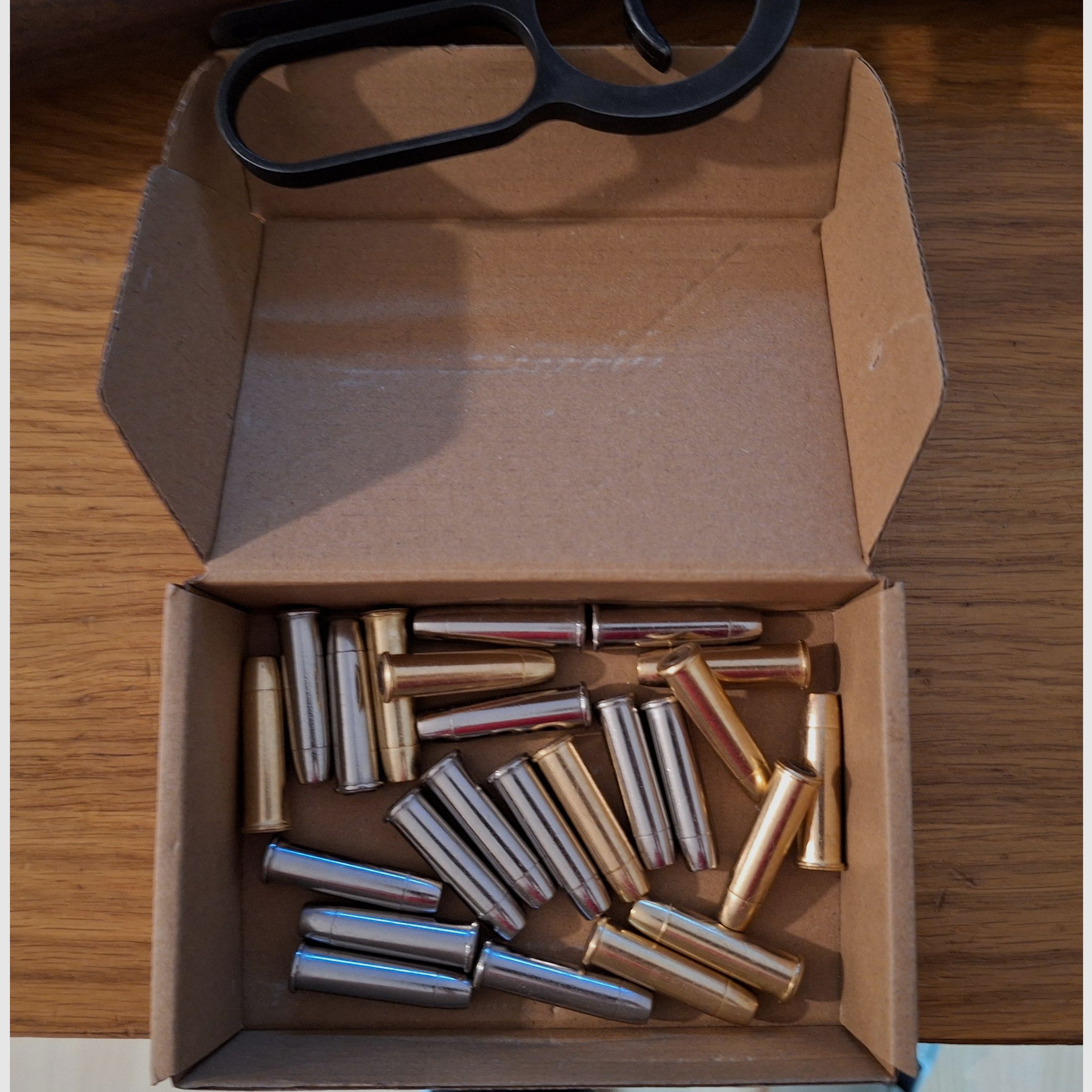 Co2 Cowboy Rifle Legends inkl. Koffer mit Schloss 4,5 mm BB und 4,5 mm Diabolo 34 Ladehülsen insgesamt!