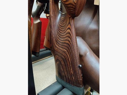 Howa M1500 Varmiter Thumbhole Supreme