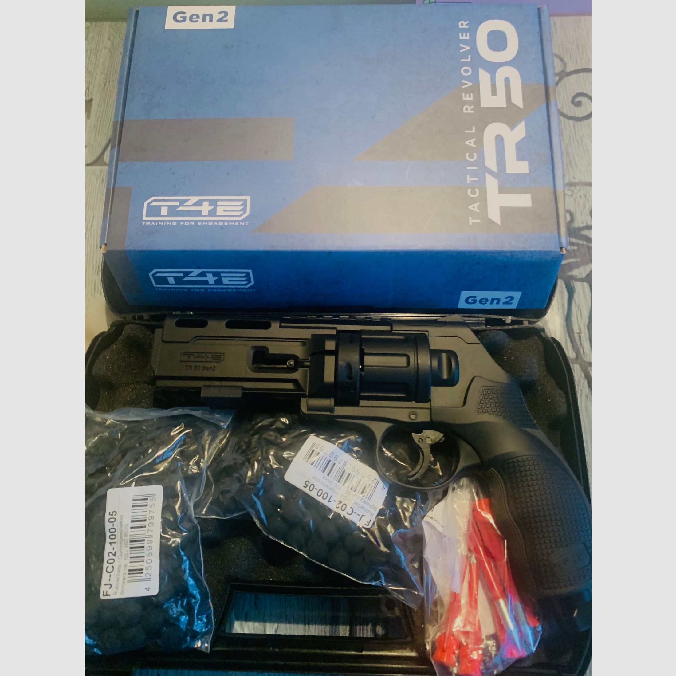 MarKer HDK su (1K 50) Genz Revolver Co2 cal.50 - 7,5 Joule (P18) + 500 Gummibälle + 10 Co2 Kapseln