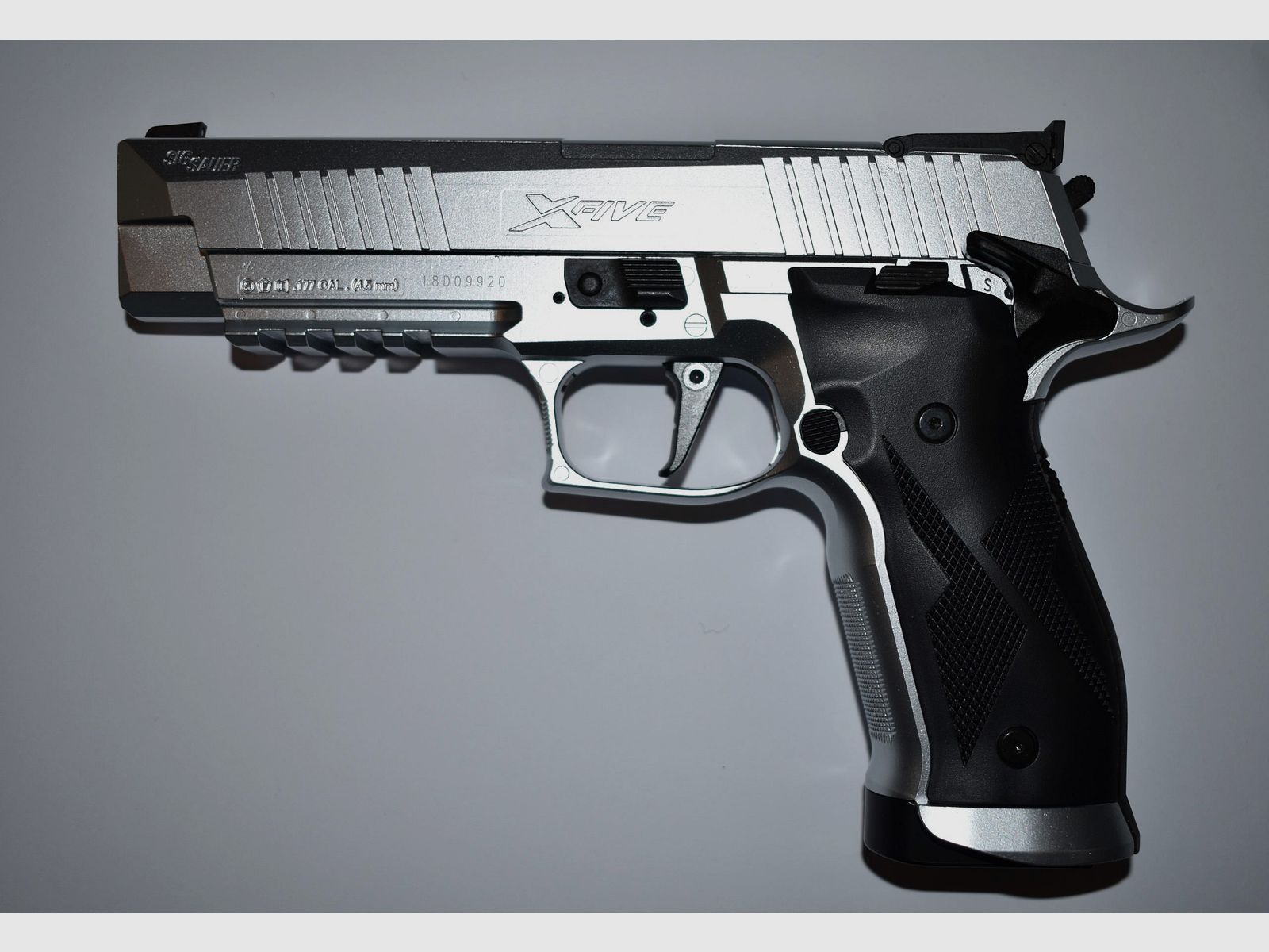 Sig Sauer X-Five, zdjęcie 1 z 2