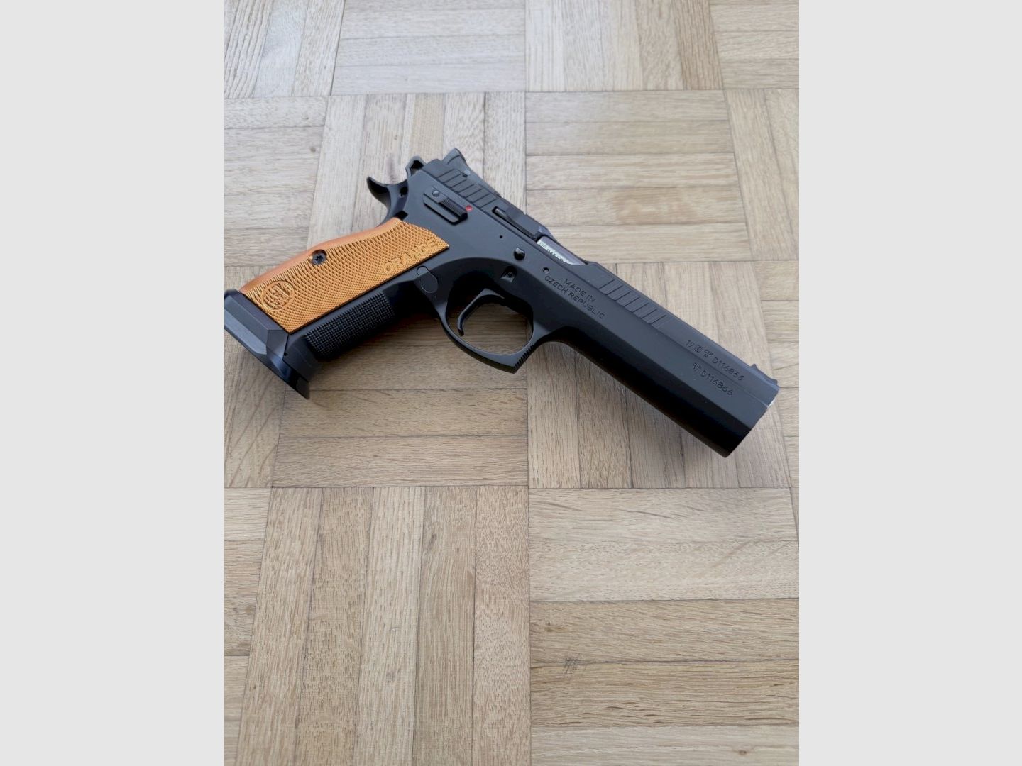 CZ 75 Tactical Sport Orange, 9mm Para