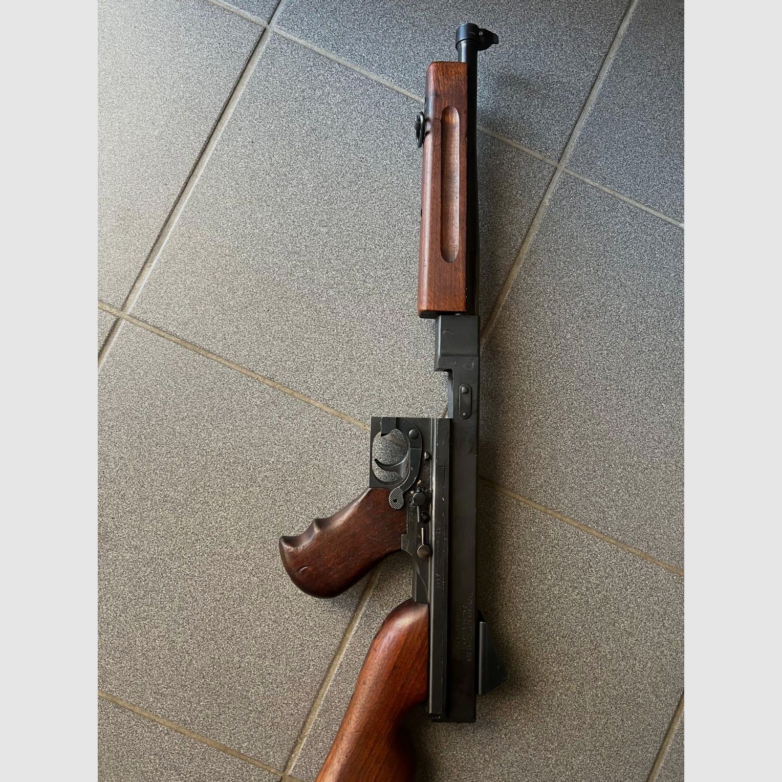 Halbautomatische Büchse -  1928A1 Thompson - .45Auto - ORIGINAL ,kein Lux Def Tec,
