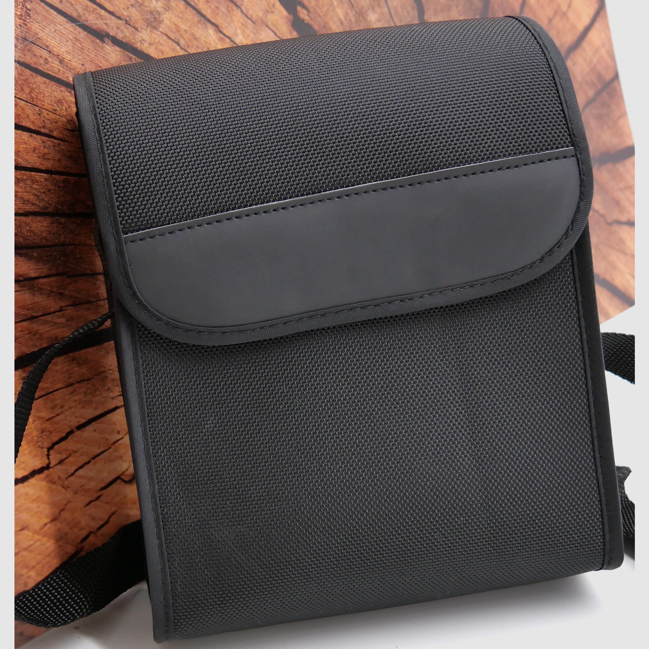 Universale Fernglastasche aus Stoff mit Trageriemen