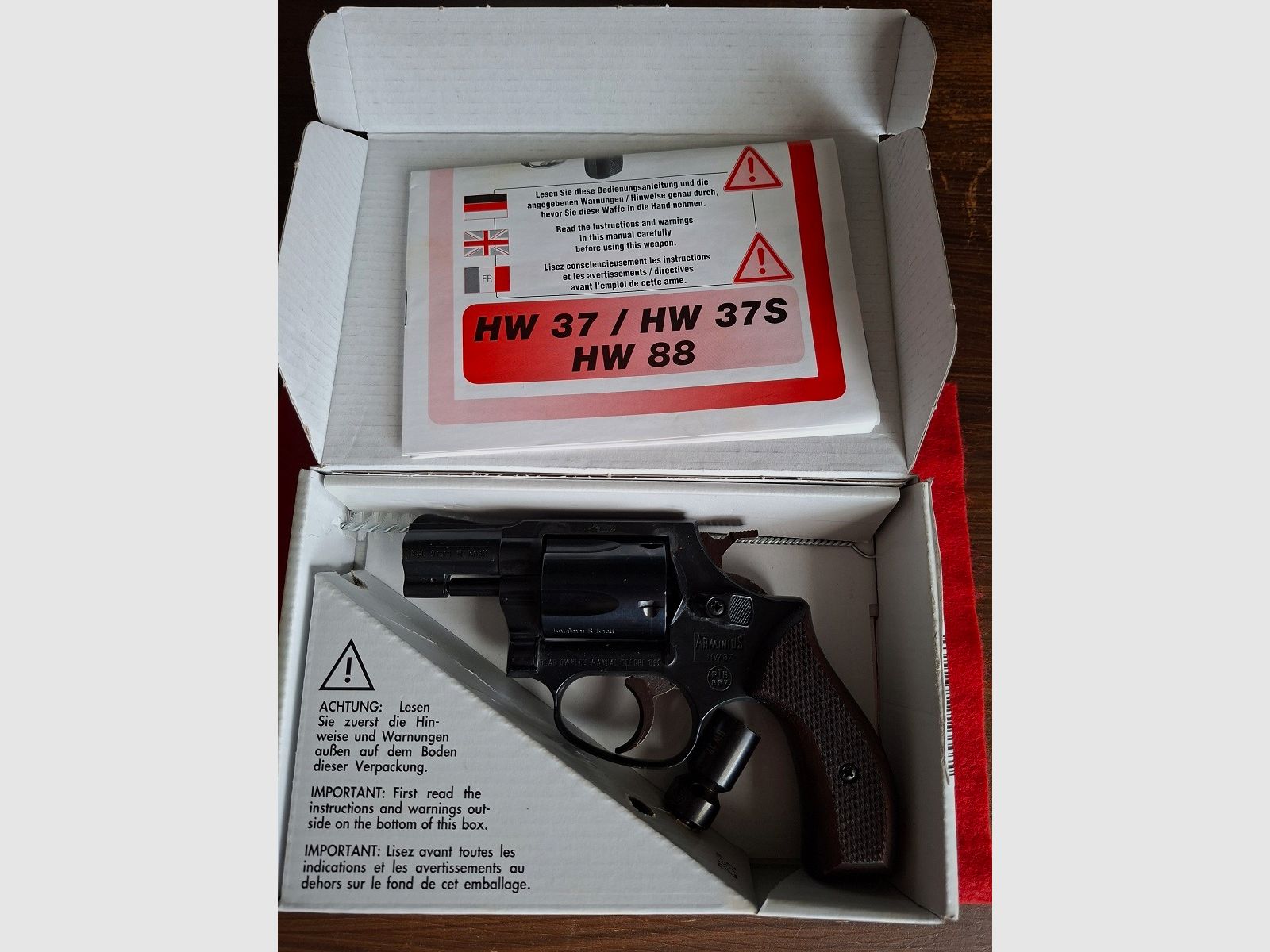 Weihrauch HW37 with wooden grip panels, Arminius, 9mm R.K.