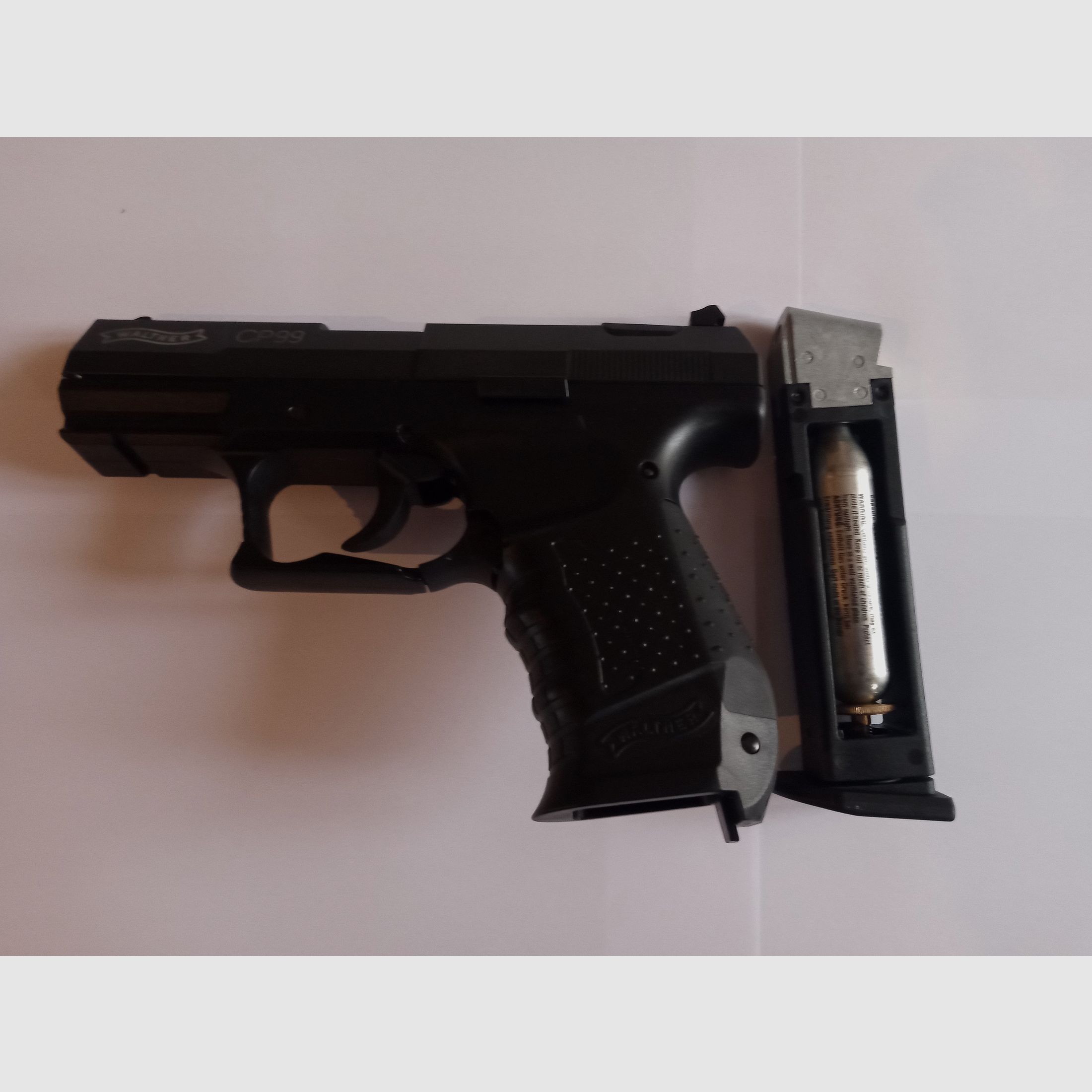 PISTOLE WALTHER CP99 SCHWARZ CO2 KAL 4,5MM +750 Bleikugeln + 20 CO2-Kapseln