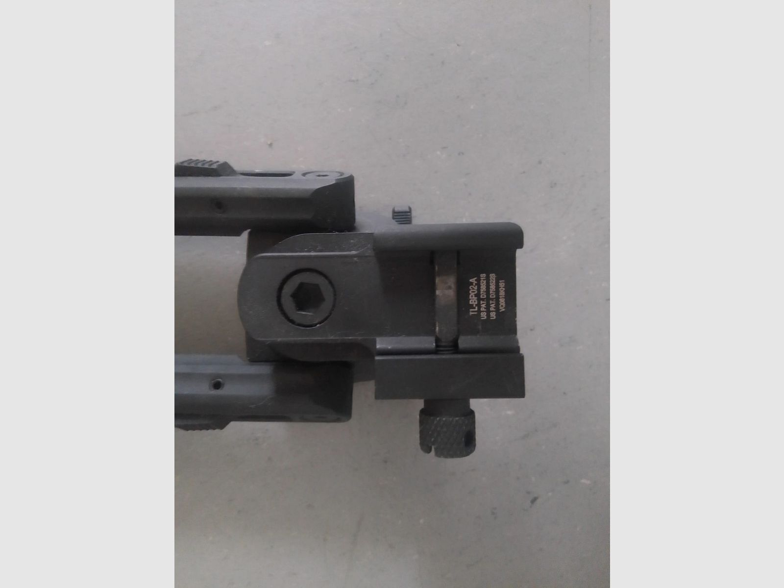 UTG Recon 360 TL Faltbares Zweibein