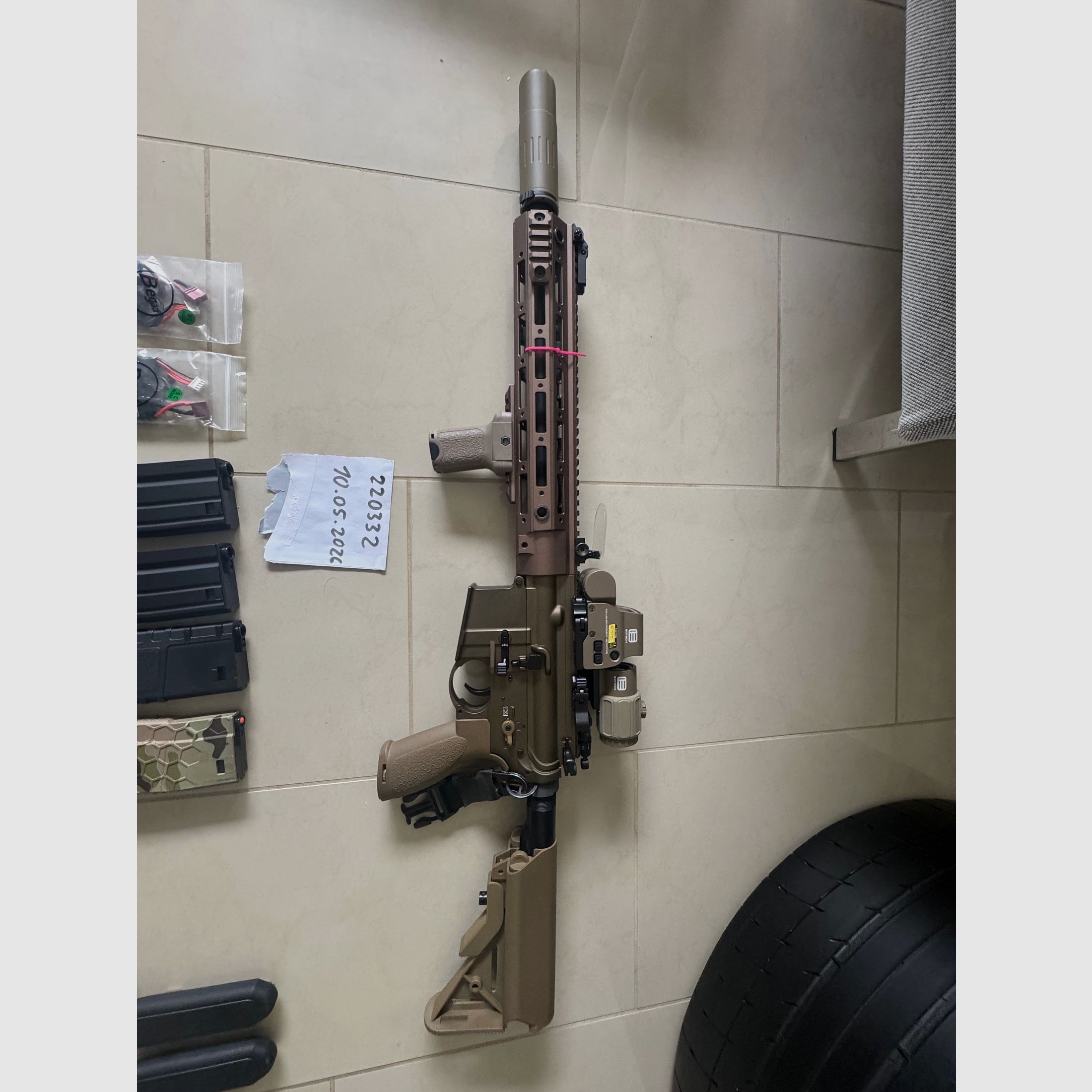 Airsoft Komplettset NEUWERTIG mit Begadi SMR16 und VFC Glock 17 