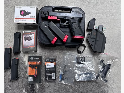 Glock 17 Gen5 MOS (01/2025), Strike Industries Comp, Holosun SCS-MOS-GR, Black Trident Holster, veel extra's, als nieuw