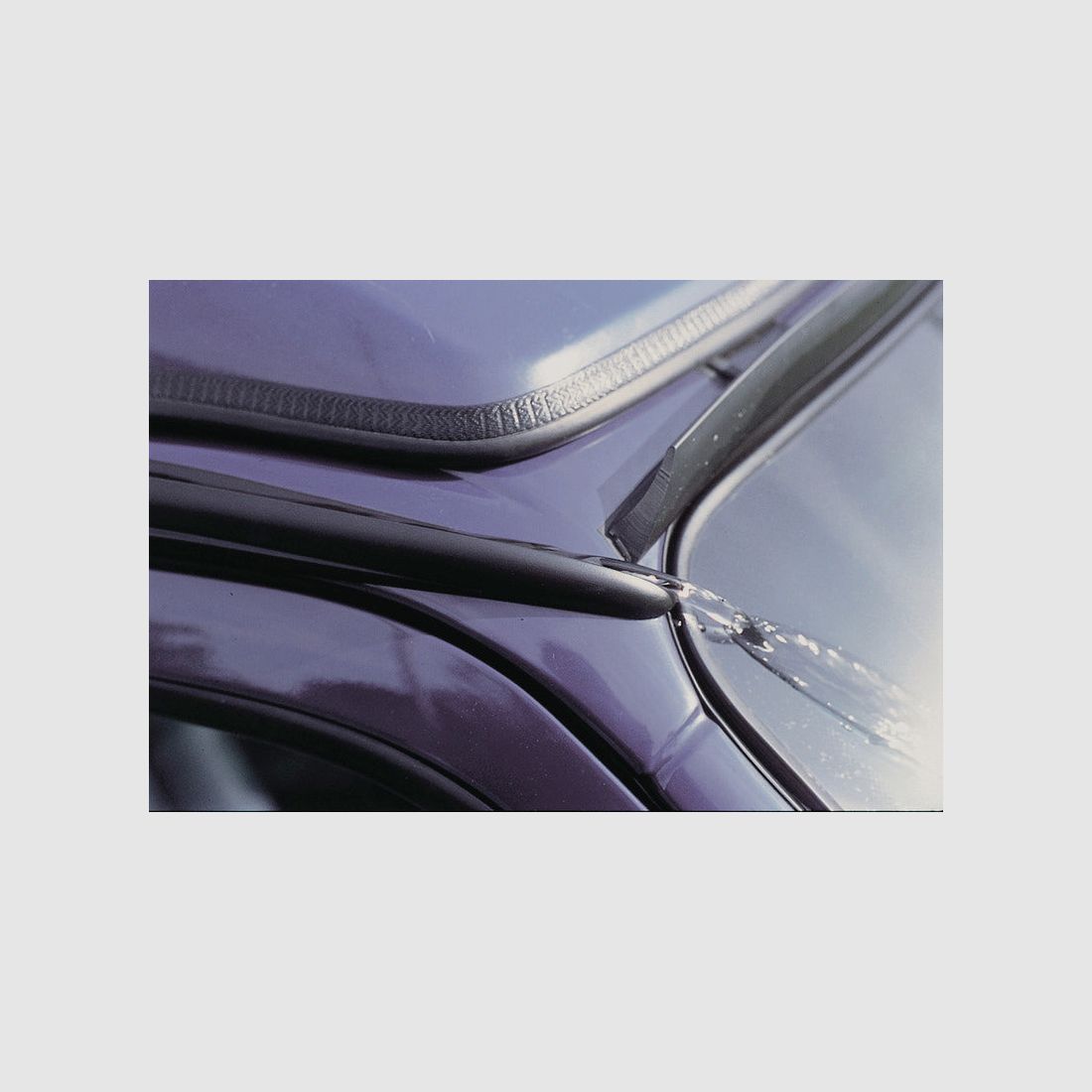 Reimo Rain Gutter Profile Multi Rail VW T4 Long Wheelbase - Black - 3040 mm, image 1 of 3