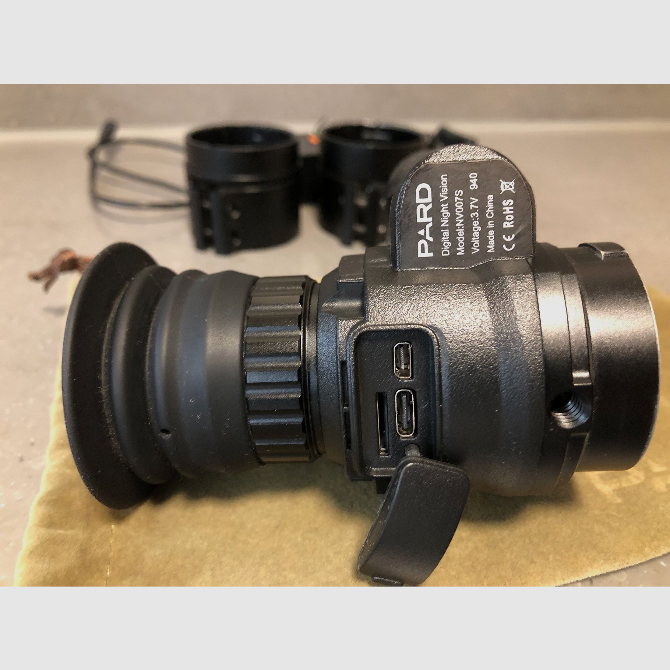 Pard urządzenie do nocnego widzenia NV007S 16mm w tym adaptery 45 i 48 mm + 2 akumulatory