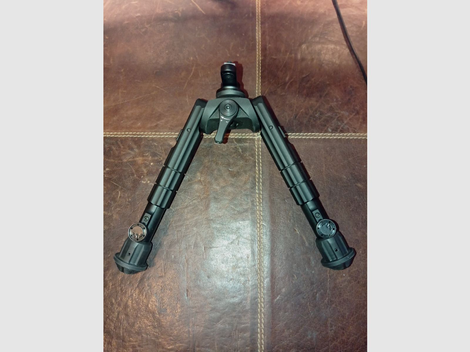 UTG TL-BPM01-B Recon 360 TL Zweibein 17,8 cm - 22,9 cm M-LOK