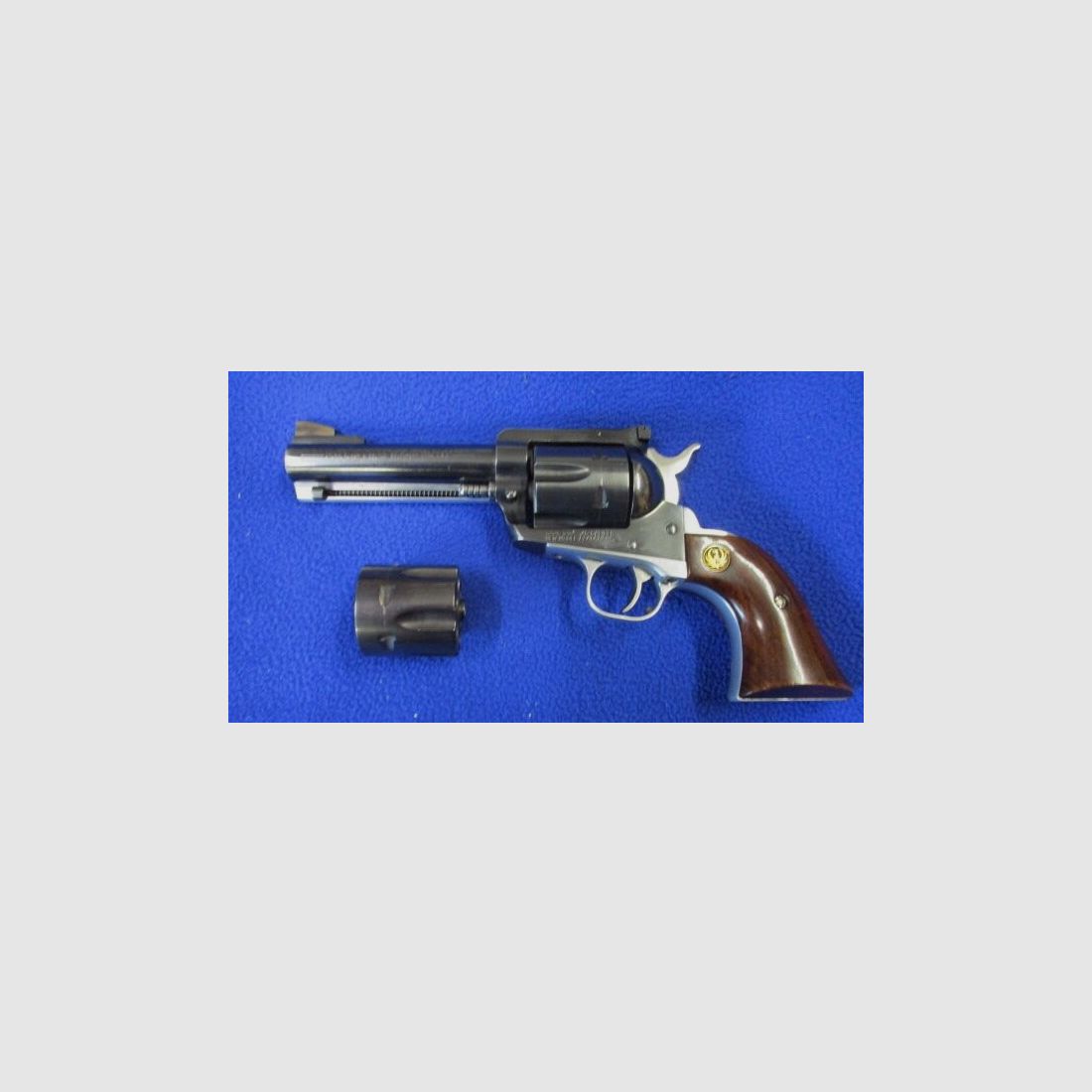 Single Action Revolver Ruger .45Colt met verwisselbare trommel .45Auto Blackhawk