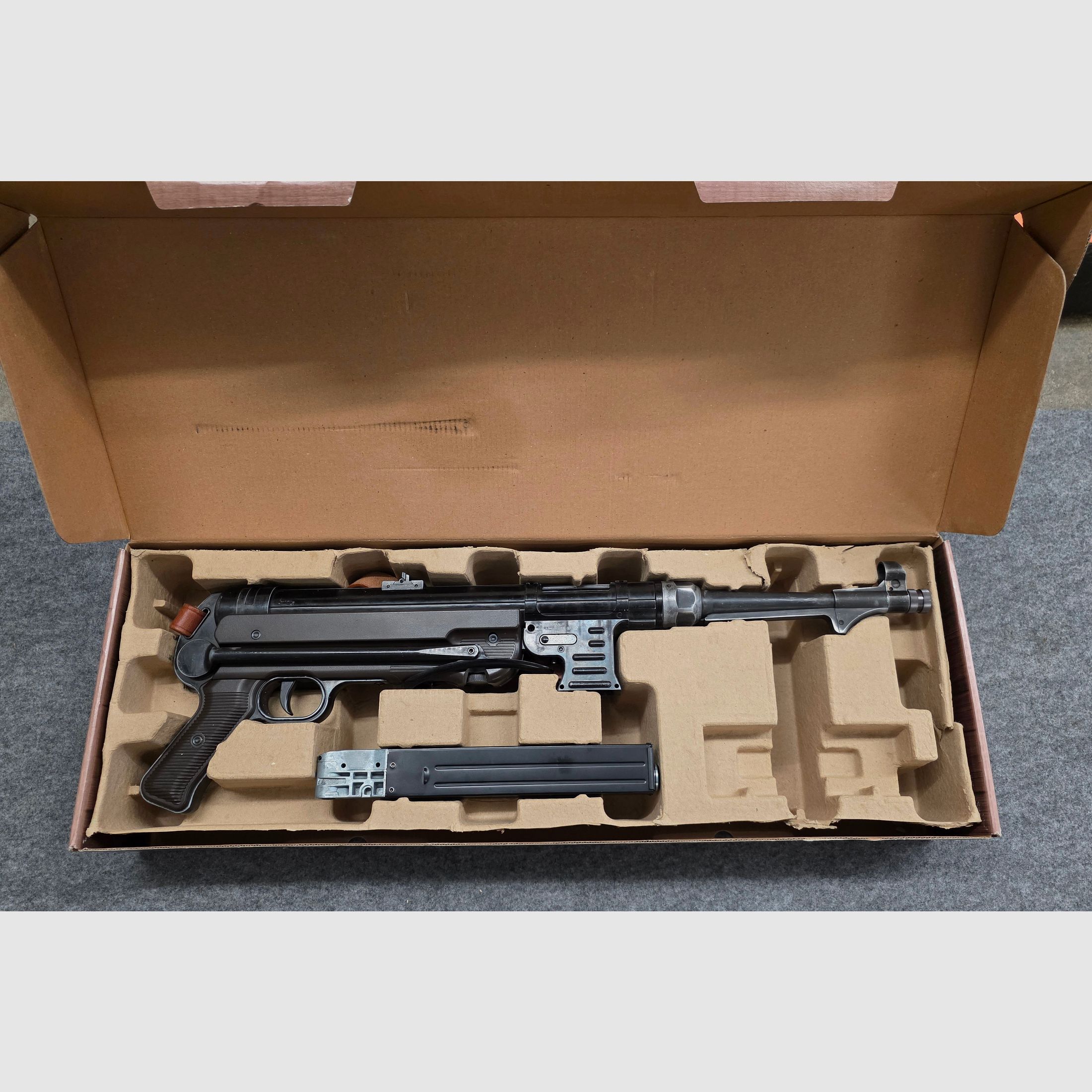  Legends CO2 Carabine MP40 Édition Héritage Allemande utilisée Look Cal. 4,5 mm Stahl-BB