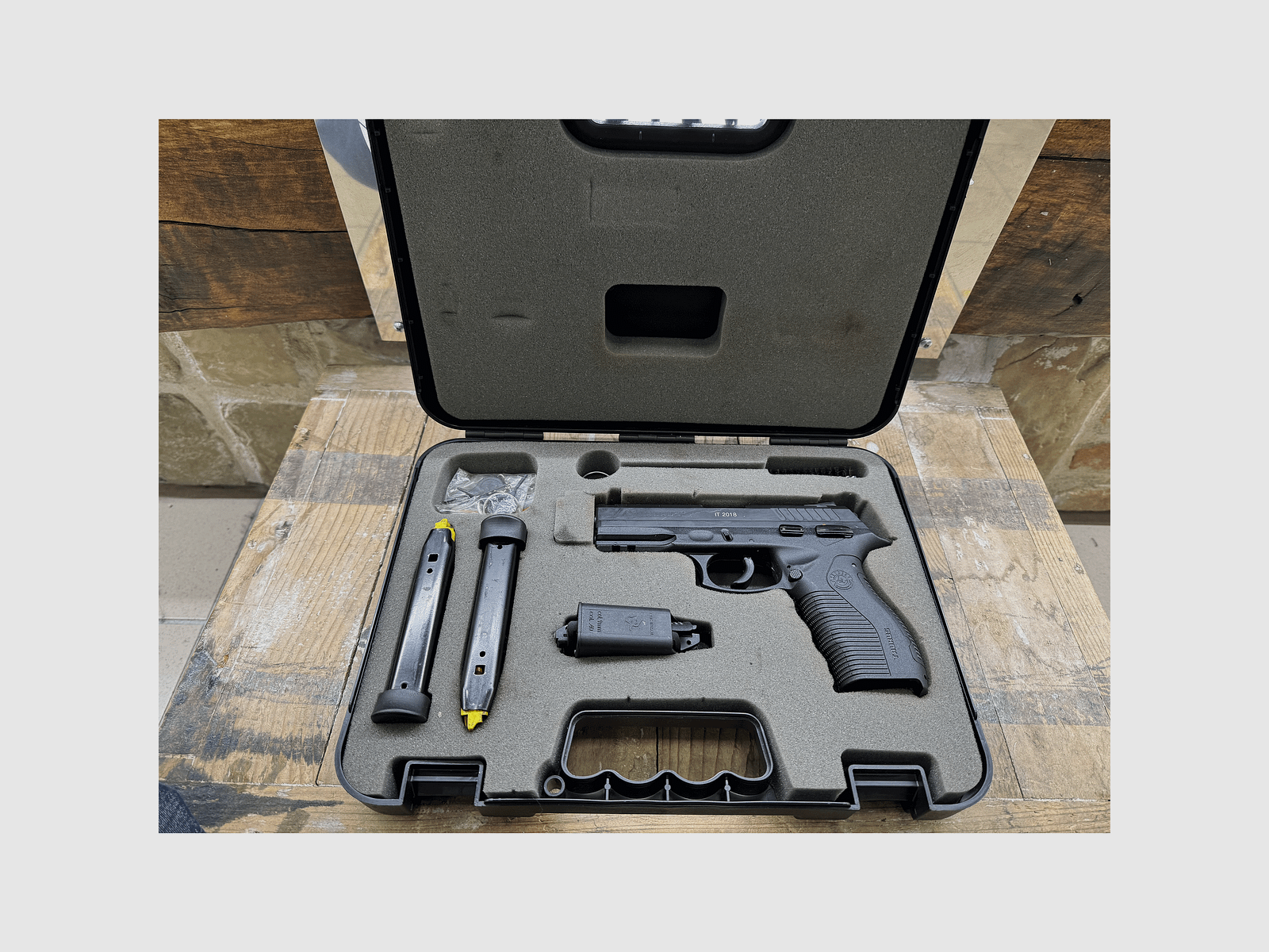 GEBRAUCHT – PISTOLE – TAURUS MOD. PT809 9×21, Bild 4 von 4