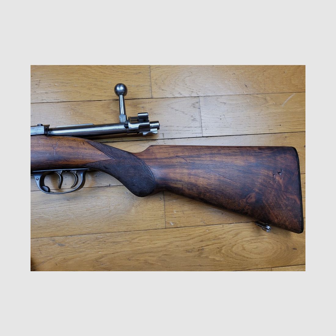 Außergewöhnliche Rival Büchse – Kaliber 10,75 x 68 – Katalog der Manufaktur – hervorragende Verarbeitung Dumoulin – sehr schöner Schaft mit Riffelung – Stetcher-Abzug – Mechanik ebenso hervorragend wie schnell – prächtiger Lauf – sehr schöne Brünierung – perfekter Zustand, Bild 26 von 35