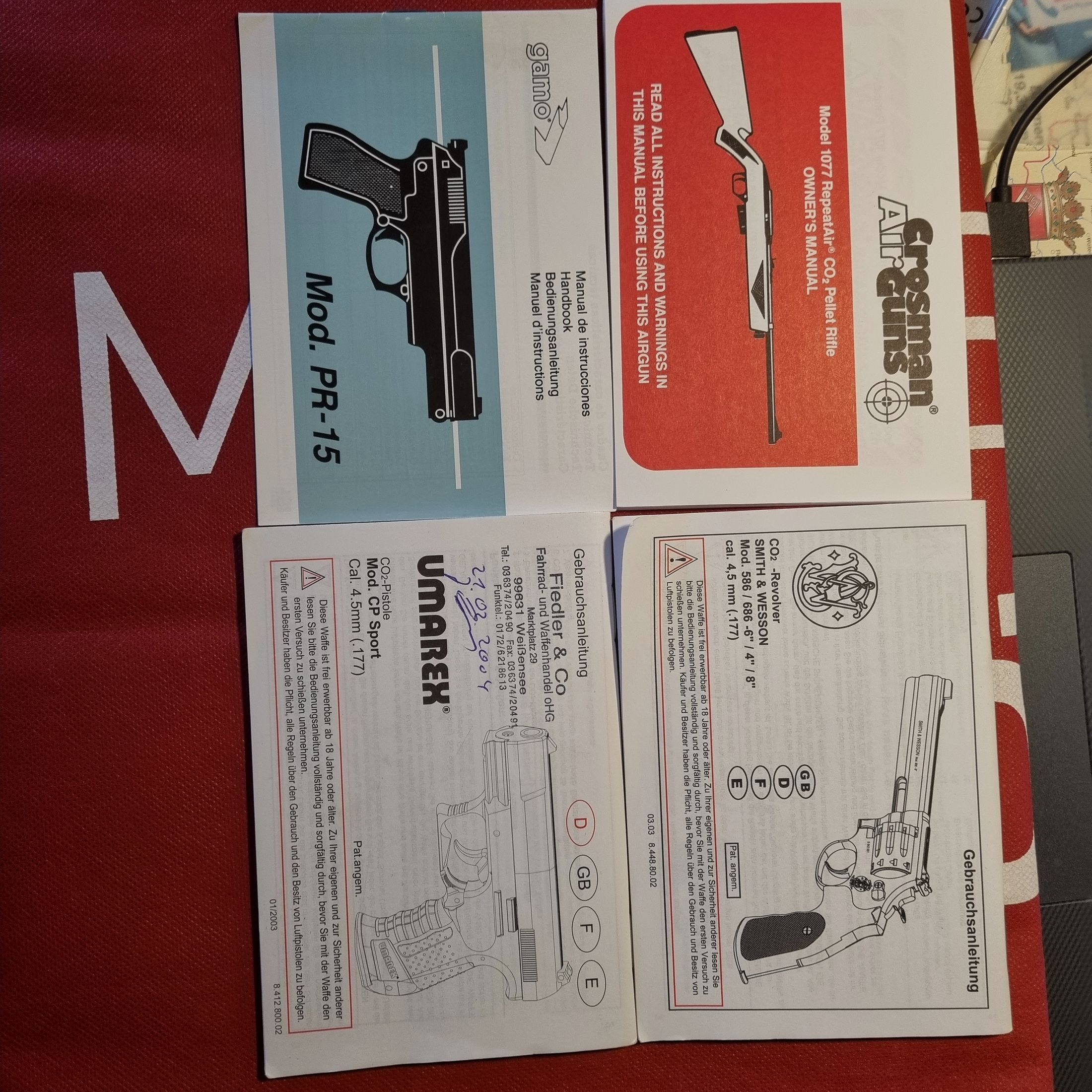 Instruction manuals for firearms. Individual sale 10 euros each. All together for 12 euros.