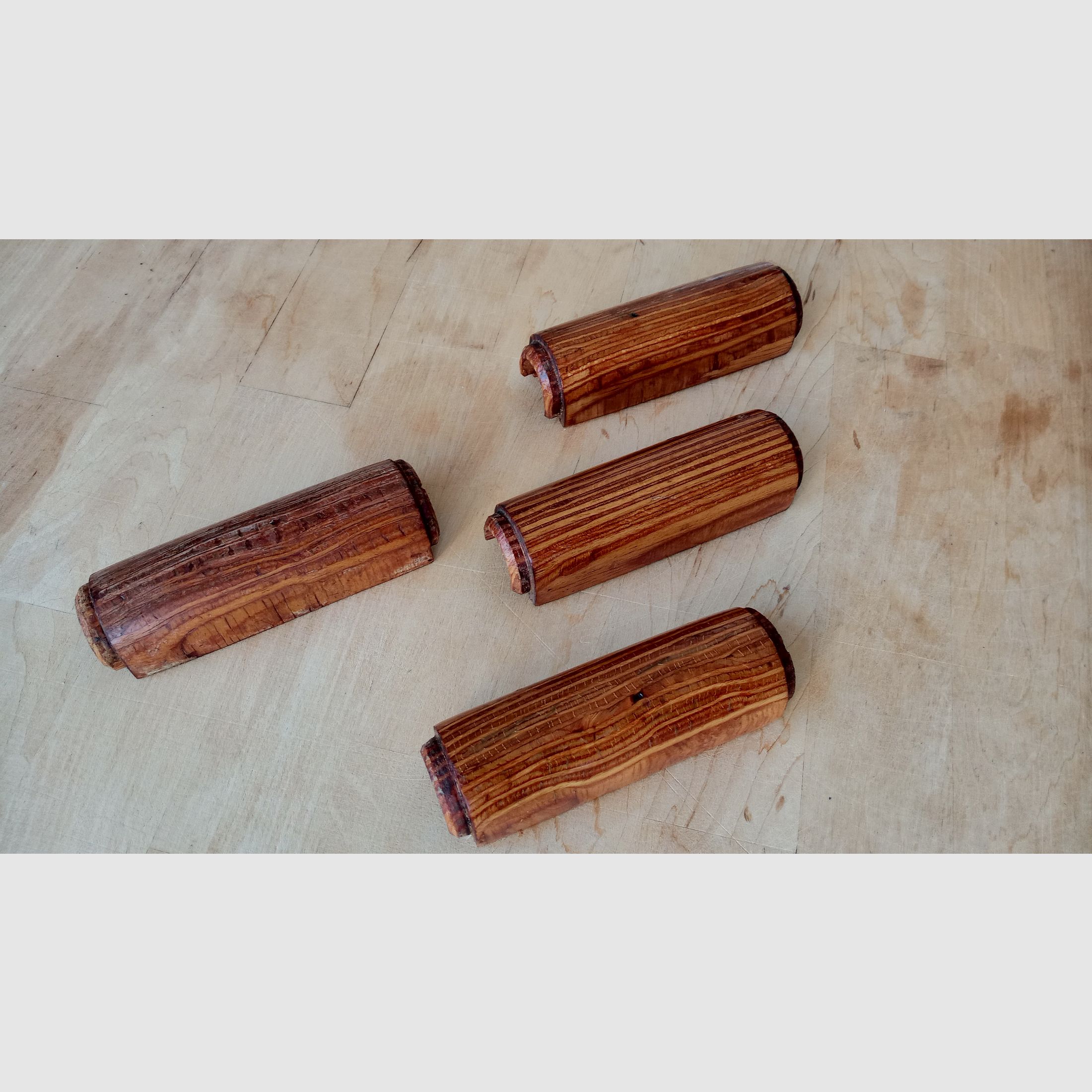 Originale guanti superiori Dong AK rumeni (molto larghi) / Legno laminato robusto perfetto per il pene di asino rumeno (Uluc) o guanti RPK