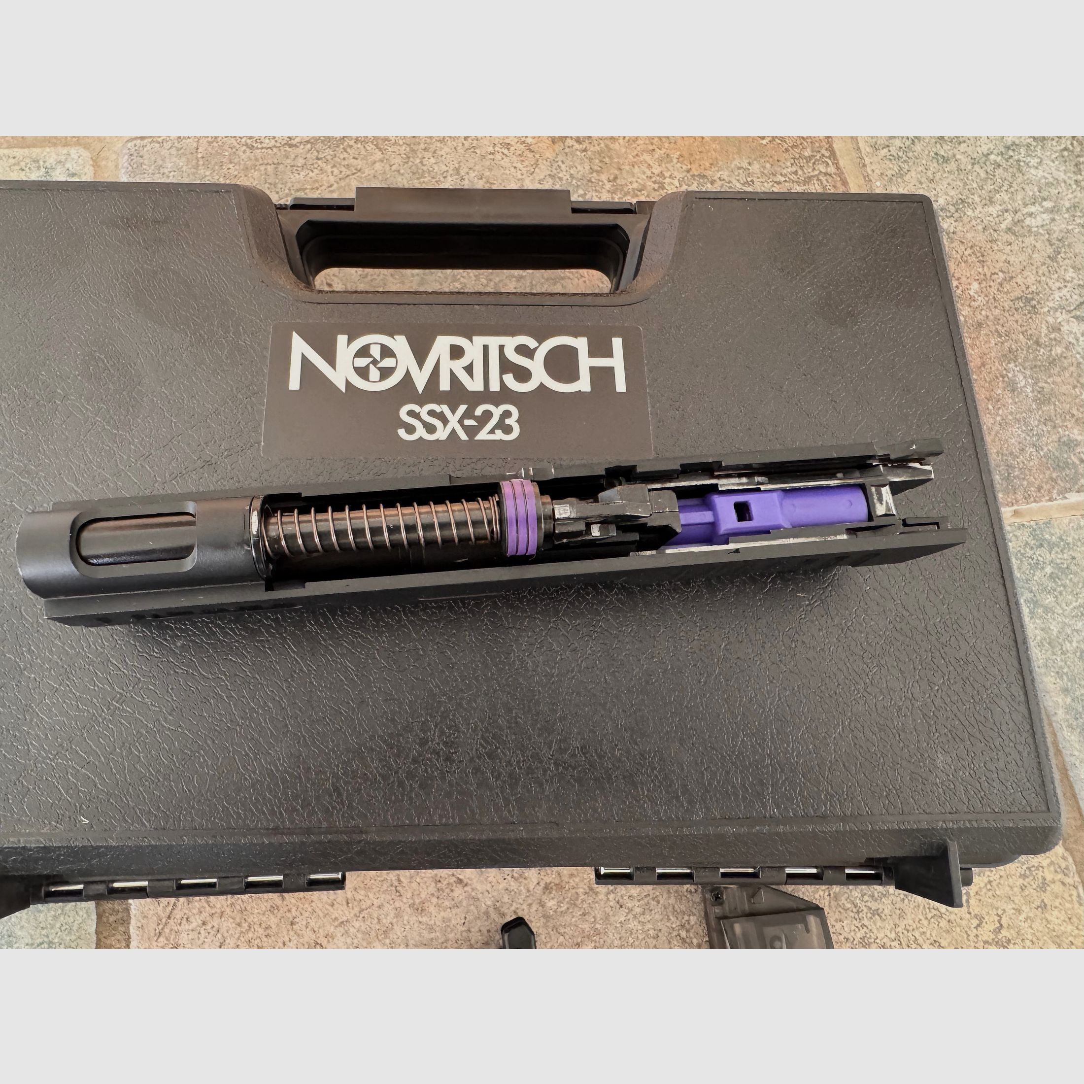 Novritsch SSP1 Softair Pistole mit Zubehör 