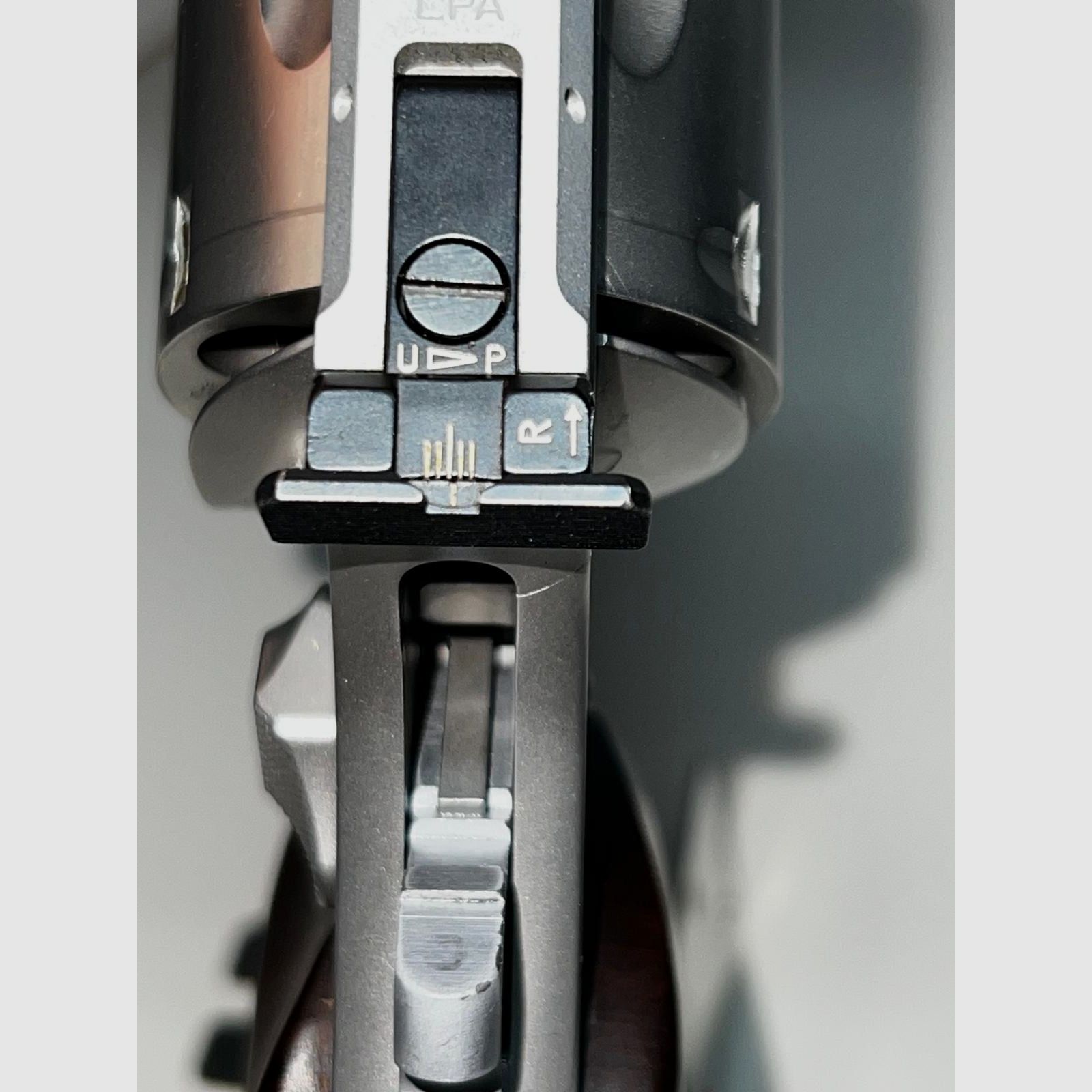 Smith & Wesson 629-5 Performance Center .44 Magnum – Sammlerstück mit Power und Stil